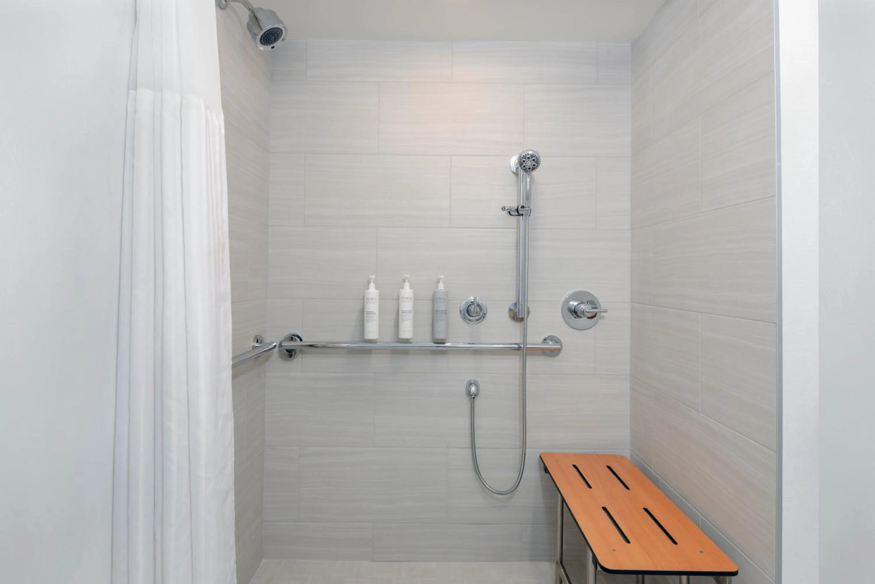 Shower in Hilton Garden Inn Buffalo Airport