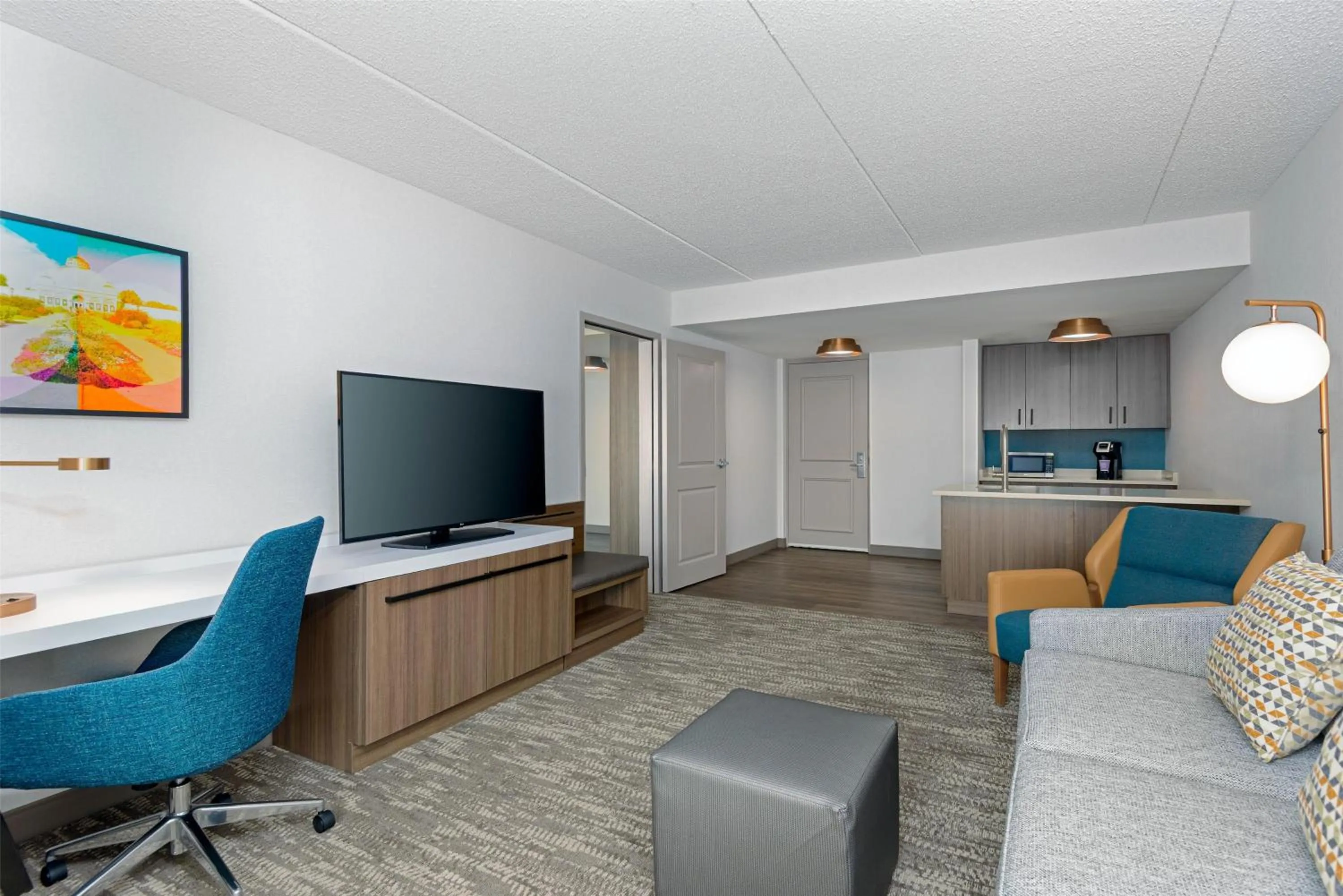 Living room in Hilton Garden Inn Buffalo Airport