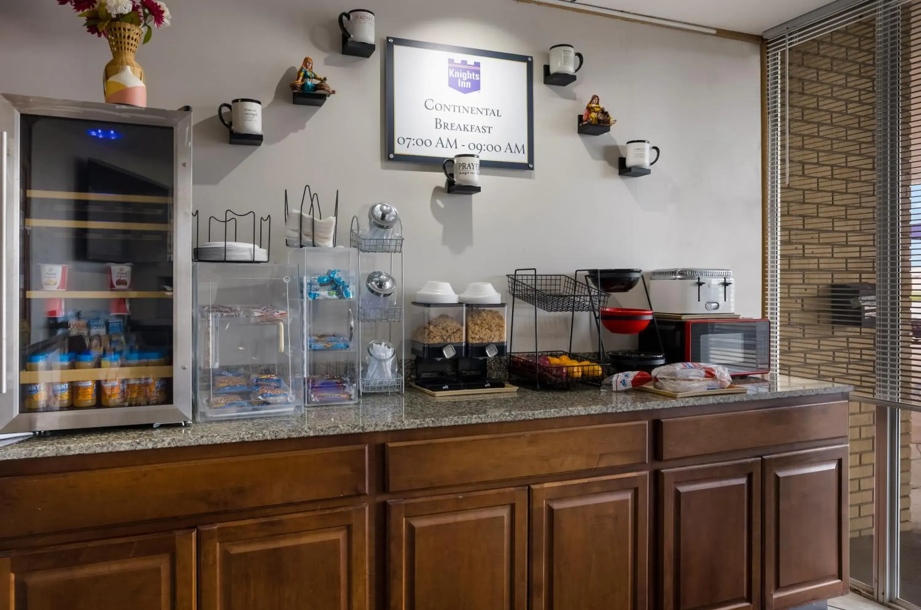 Food and drinks in Travelodge by Wyndham Oakley Food and drinks in Travelodge by Wyndham Oakley