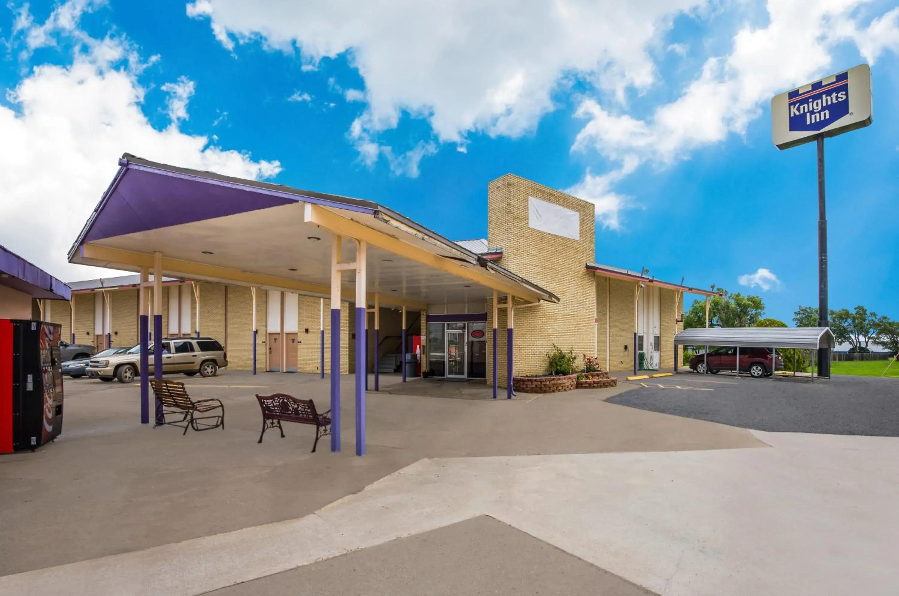 Property building in Travelodge by Wyndham Oakley Property building in Travelodge by Wyndham Oakley
