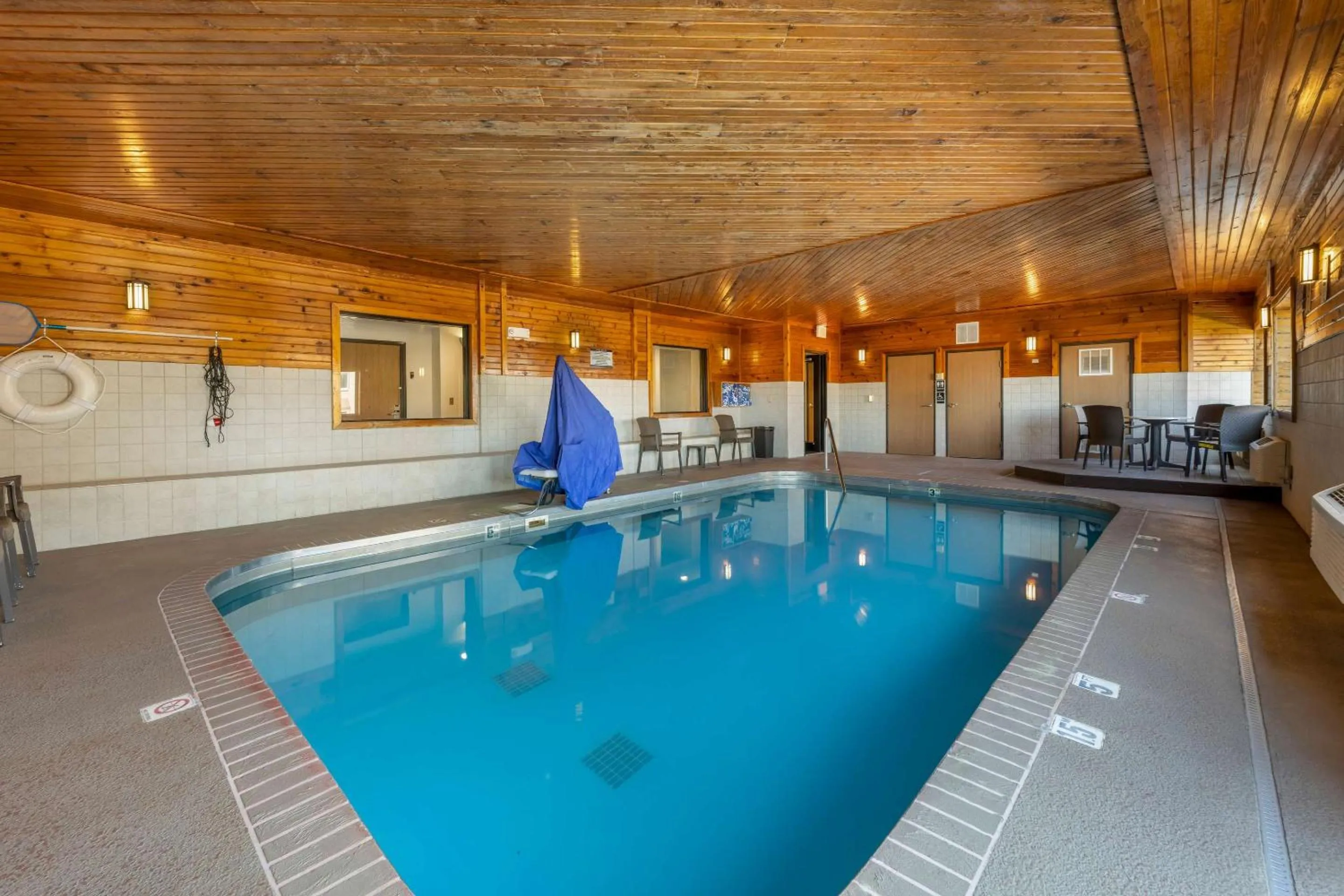 Swimming pool in Sleep Inn & Suites Hays I-70