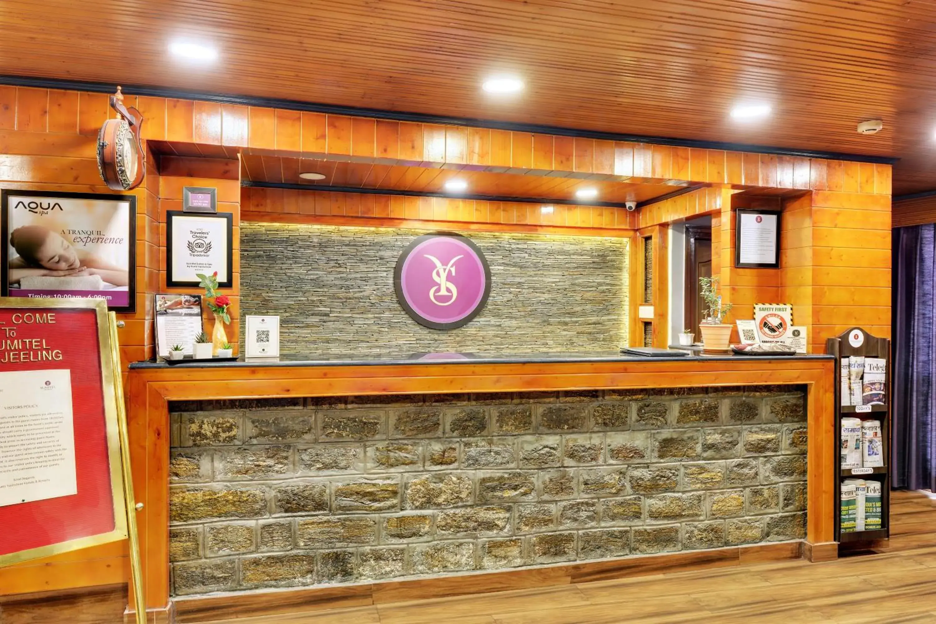 Lobby or reception in Sumitel Hotel 500 meters from Mall Road Lobby or reception in Sumitel Hotel 500 meters from Mall Road