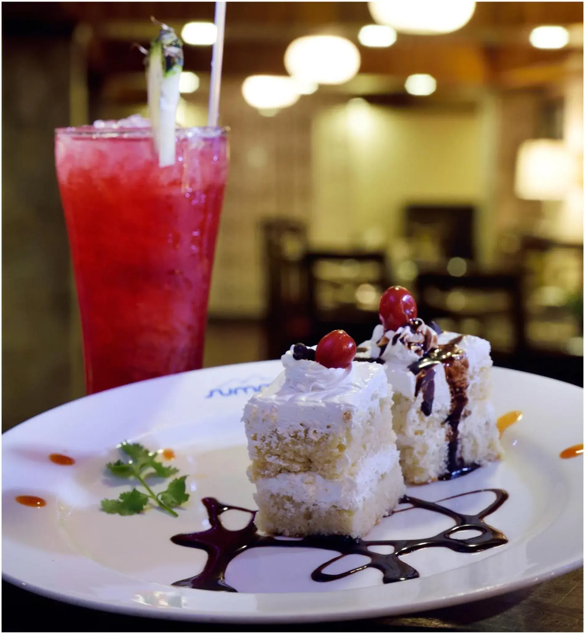 Breakfast in Sumitel Hotel 500 meters from Mall Road Breakfast in Sumitel Hotel 500 meters from Mall Road