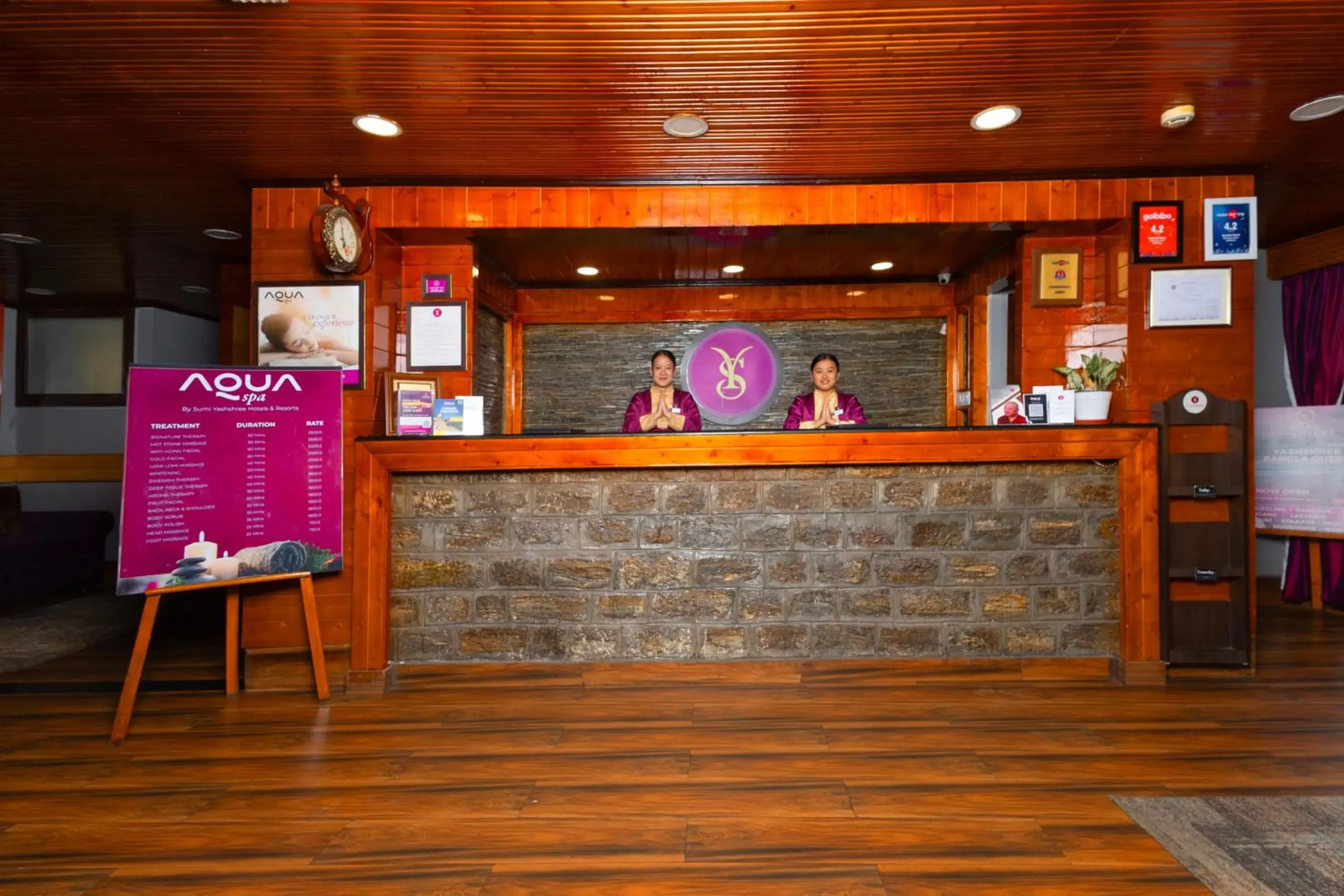 Lobby or reception in Sumitel Hotel 500 meters from Mall Road Lobby or reception in Sumitel Hotel 500 meters from Mall Road