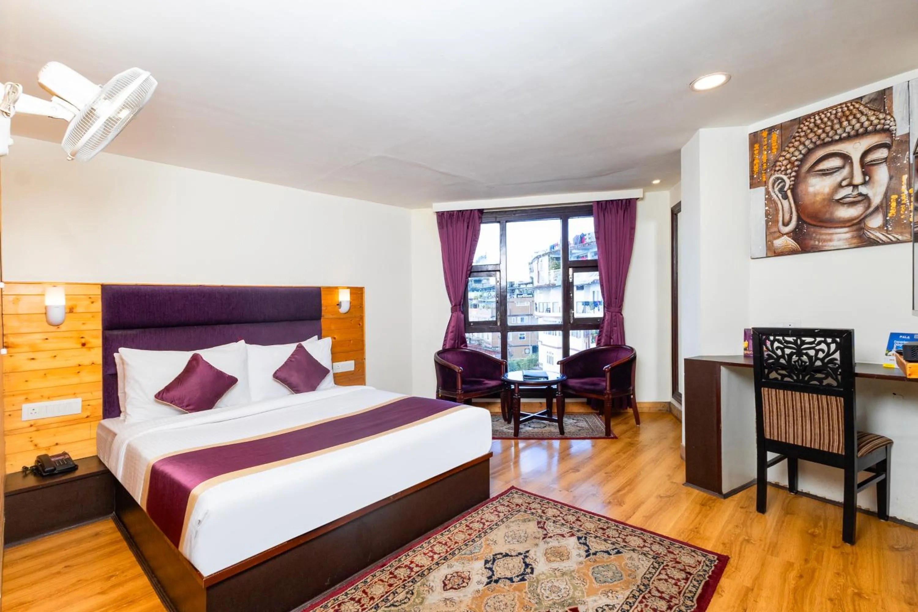 Bedroom, Bed in Sumitel Hotel 500 meters from Mall Road