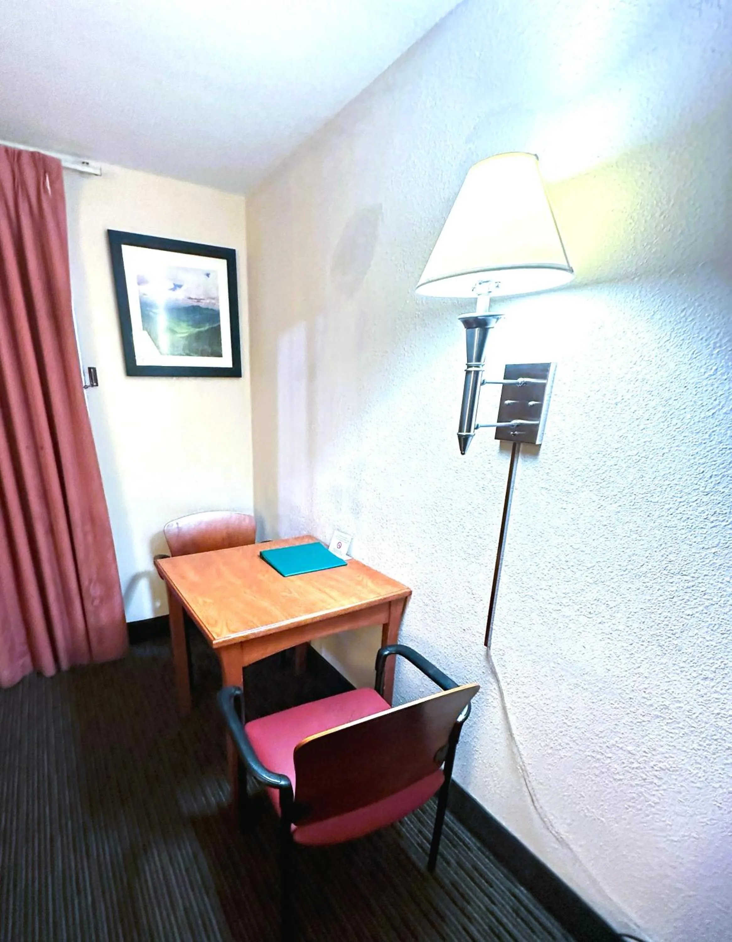 Bedroom in Quality Inn & Suites Salina West