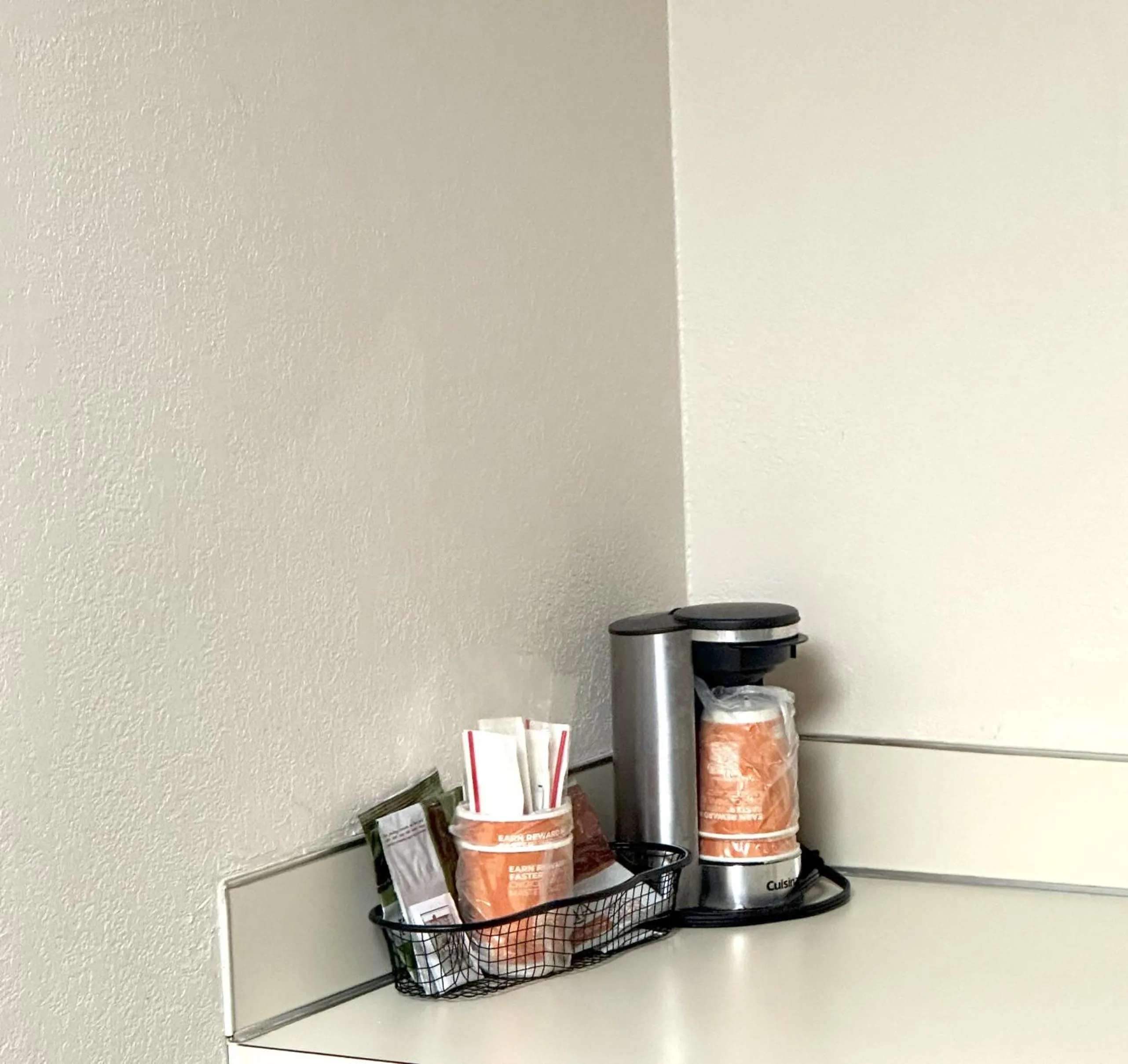 Coffee/tea facilities in Quality Inn & Suites Salina West