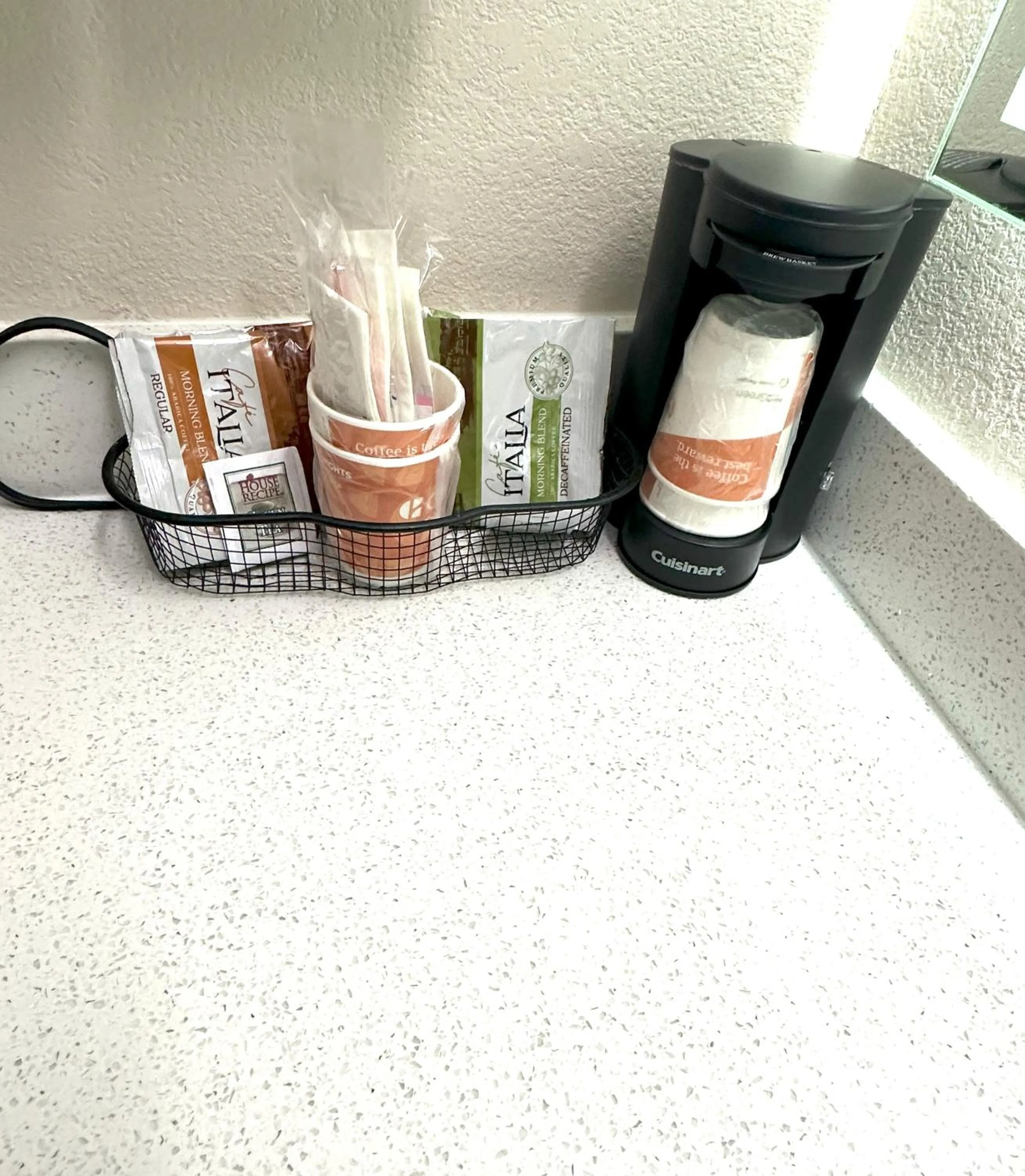 Coffee/tea facilities in Quality Inn & Suites Salina West
