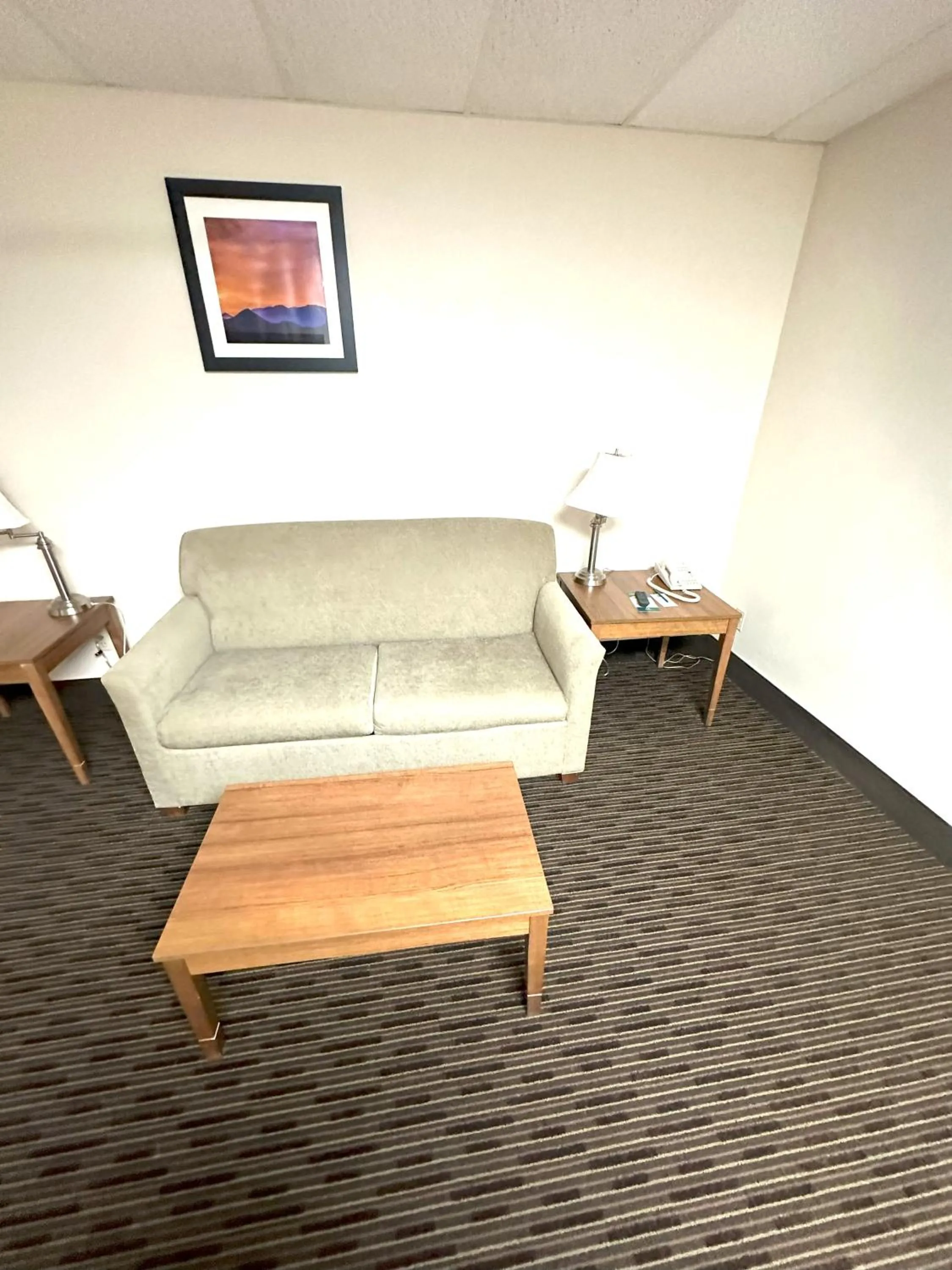 Living room in Quality Inn & Suites Salina West