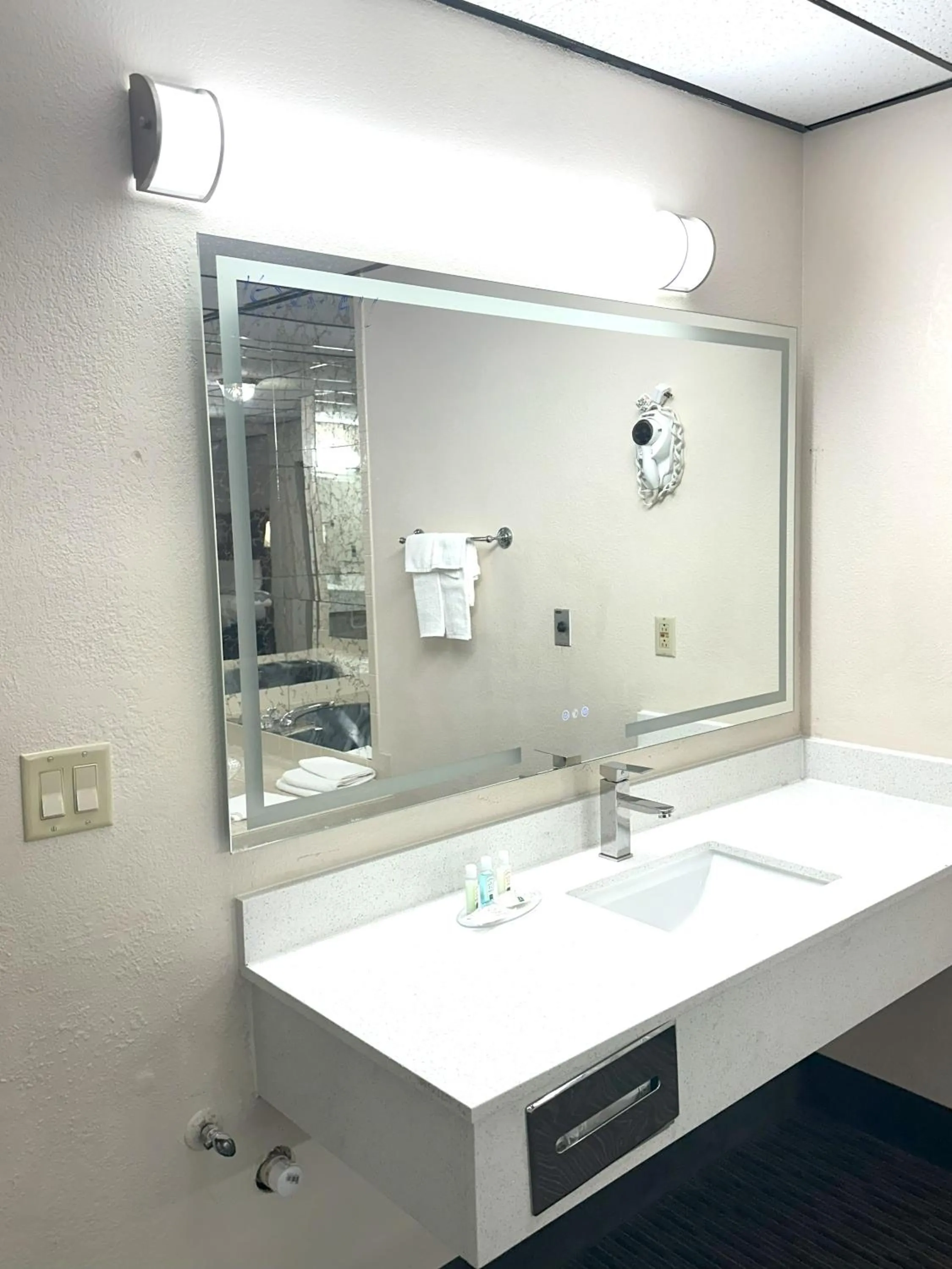 Bathroom in Quality Inn & Suites Salina West