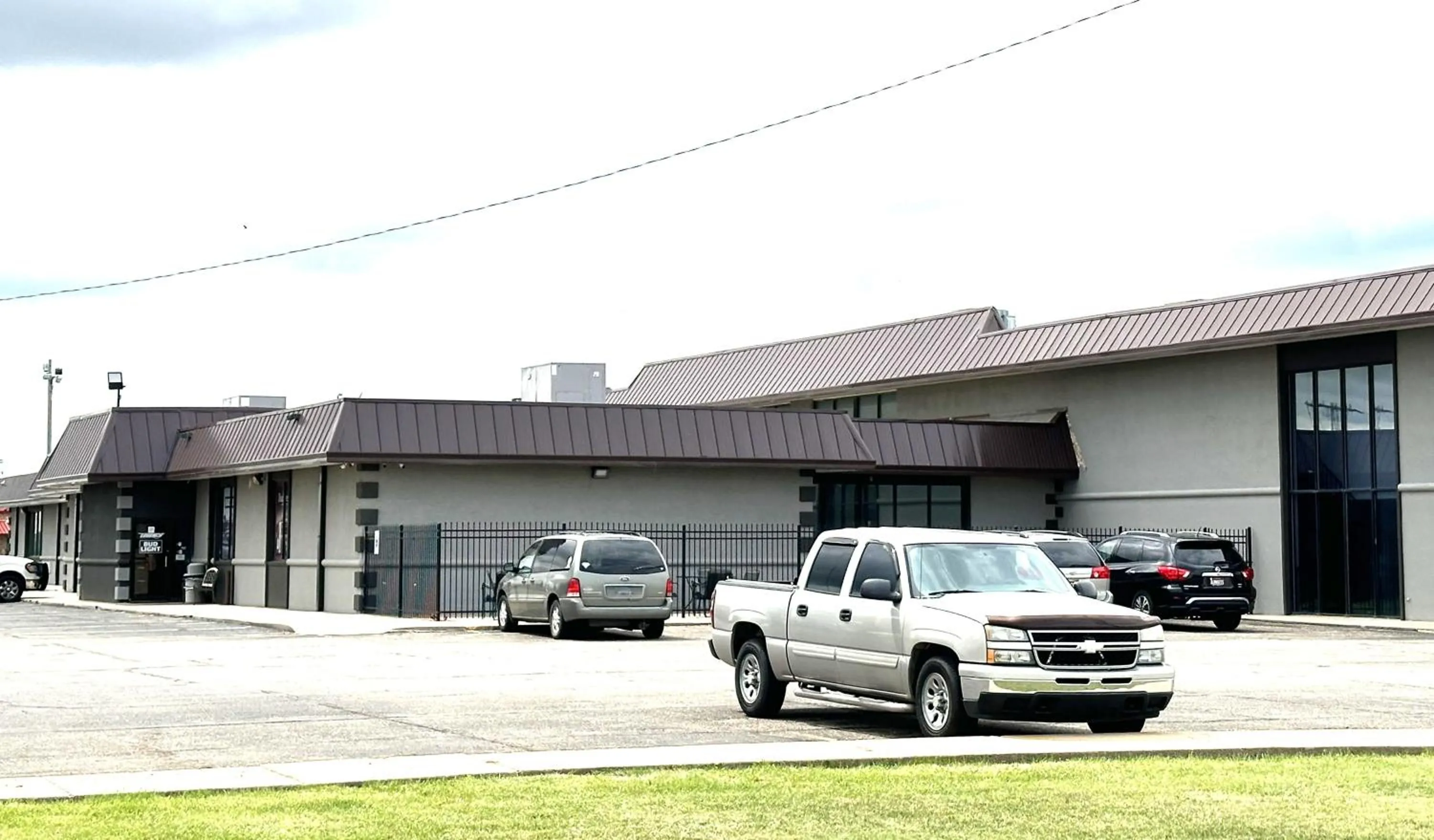 Property building in Quality Inn & Suites Salina West