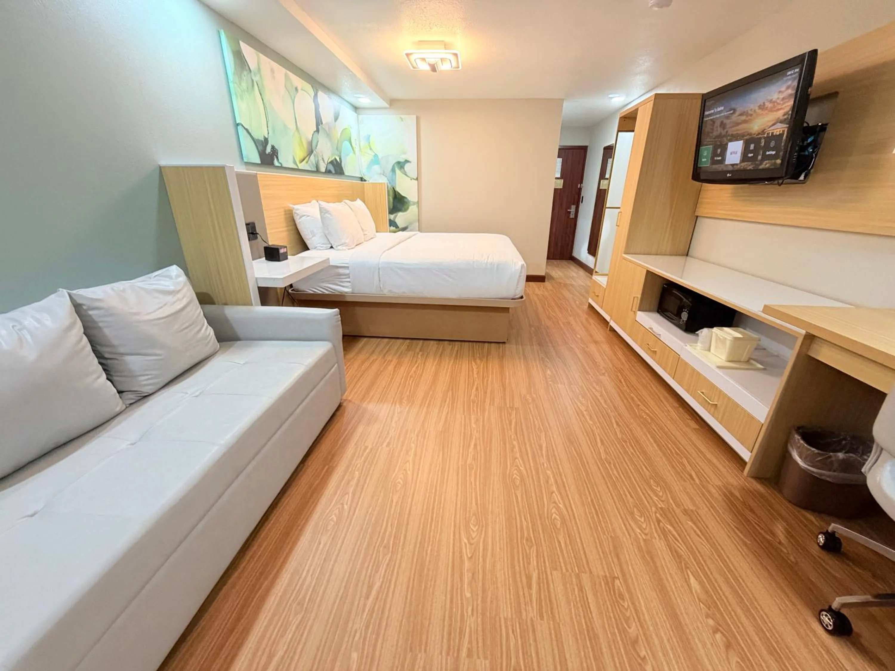 Photo of the whole room, Bed in Wyndham Garden Salina Conference Center