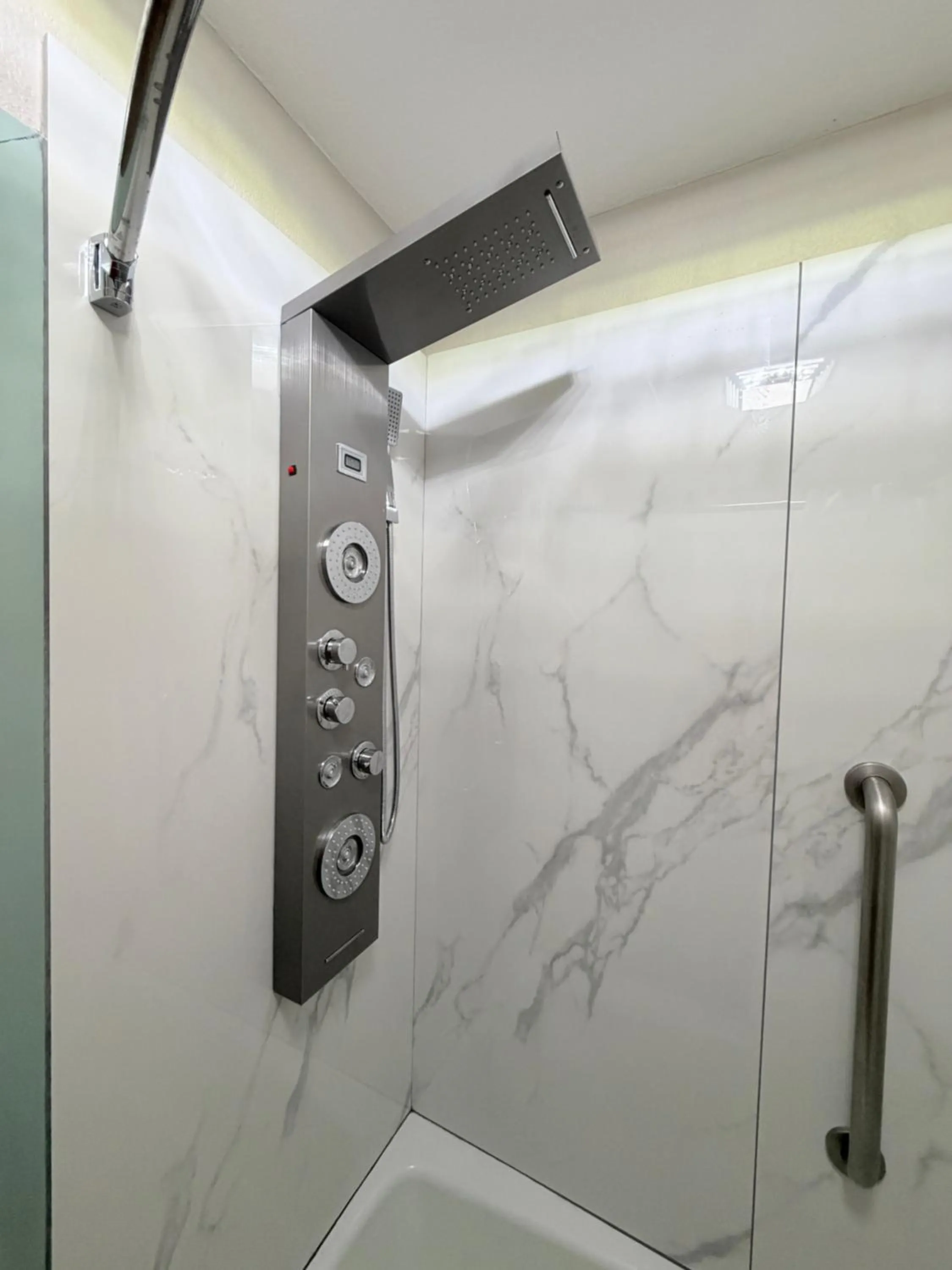 Shower in Wyndham Garden Salina Conference Center