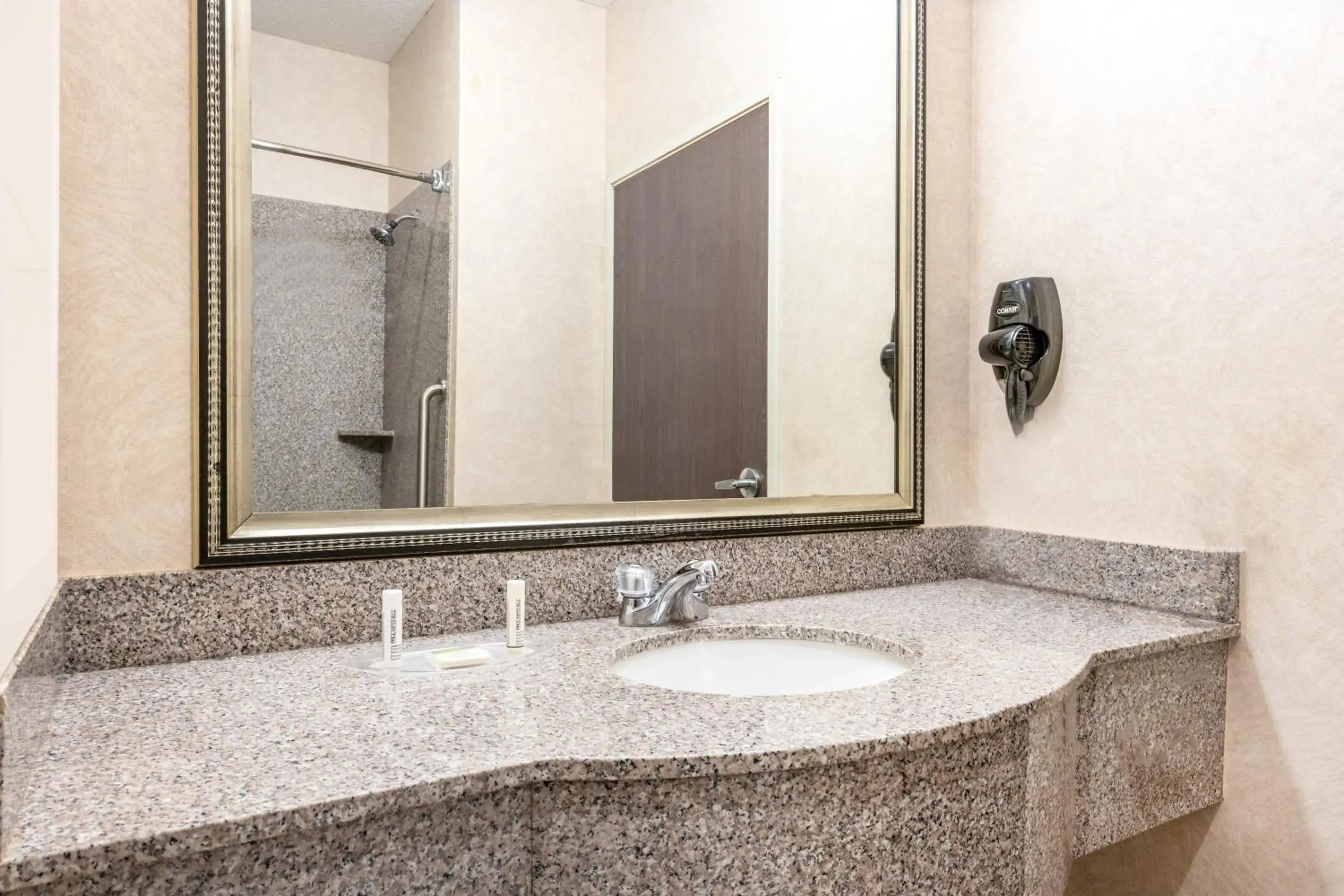 Two-Room King Suite - Non-Smoking in Baymont by Wyndham Pratt Two-Room King Suite - Non-Smoking in Baymont by Wyndham Pratt