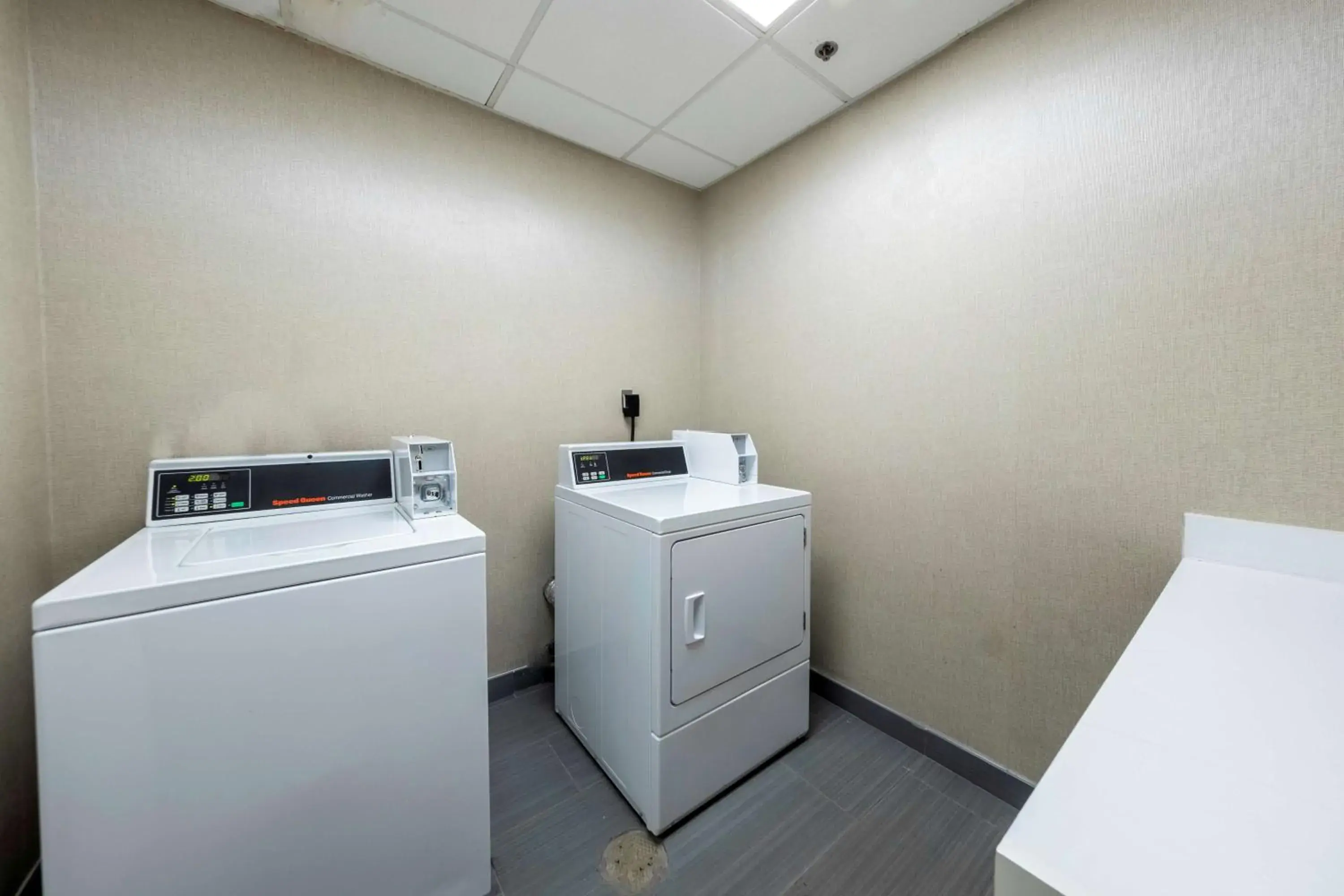 Property building in Hampton Inn Swedesboro Philadelphia Property building in Hampton Inn Swedesboro Philadelphia