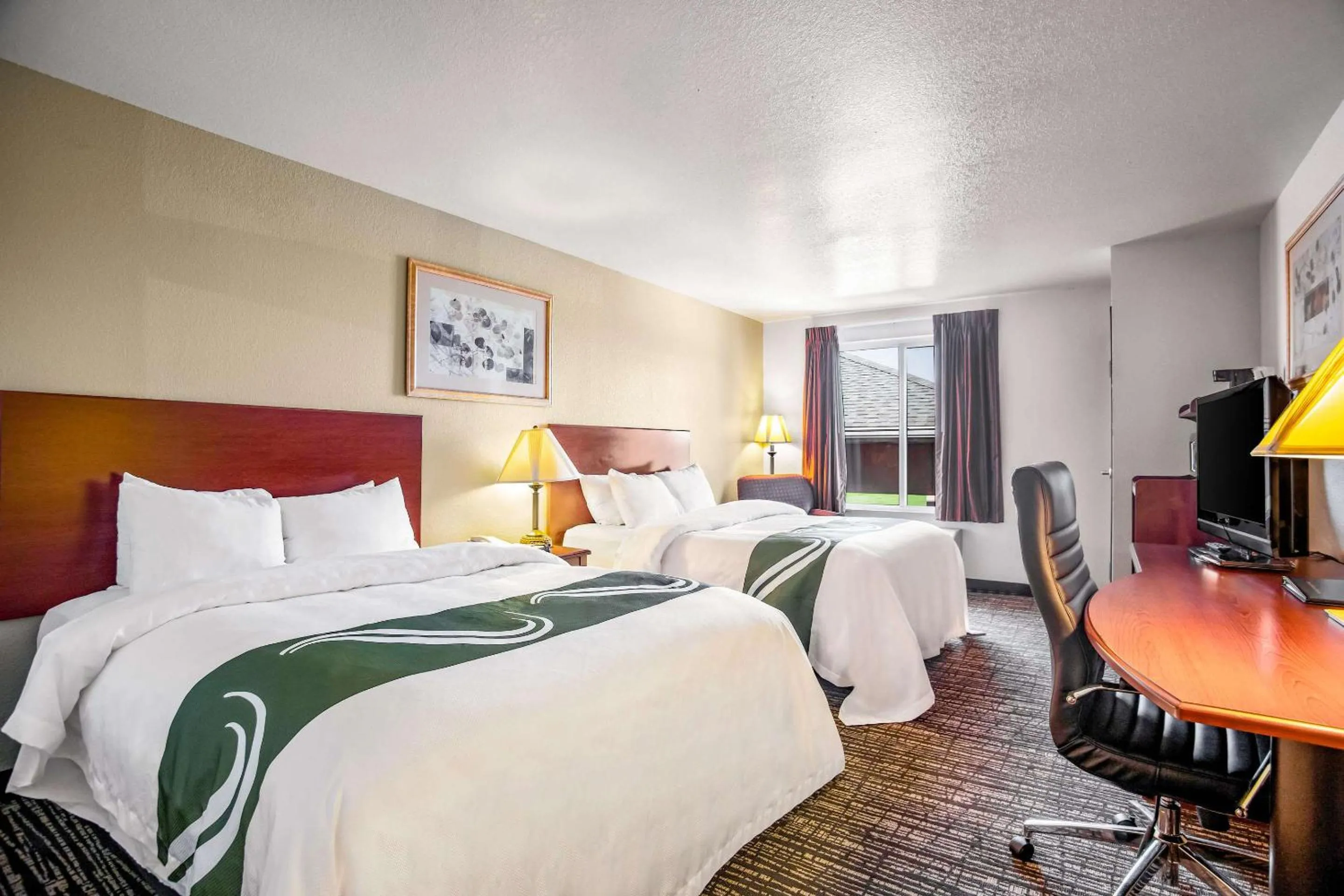 Bedroom, Bed in Quality Inn Parsons North