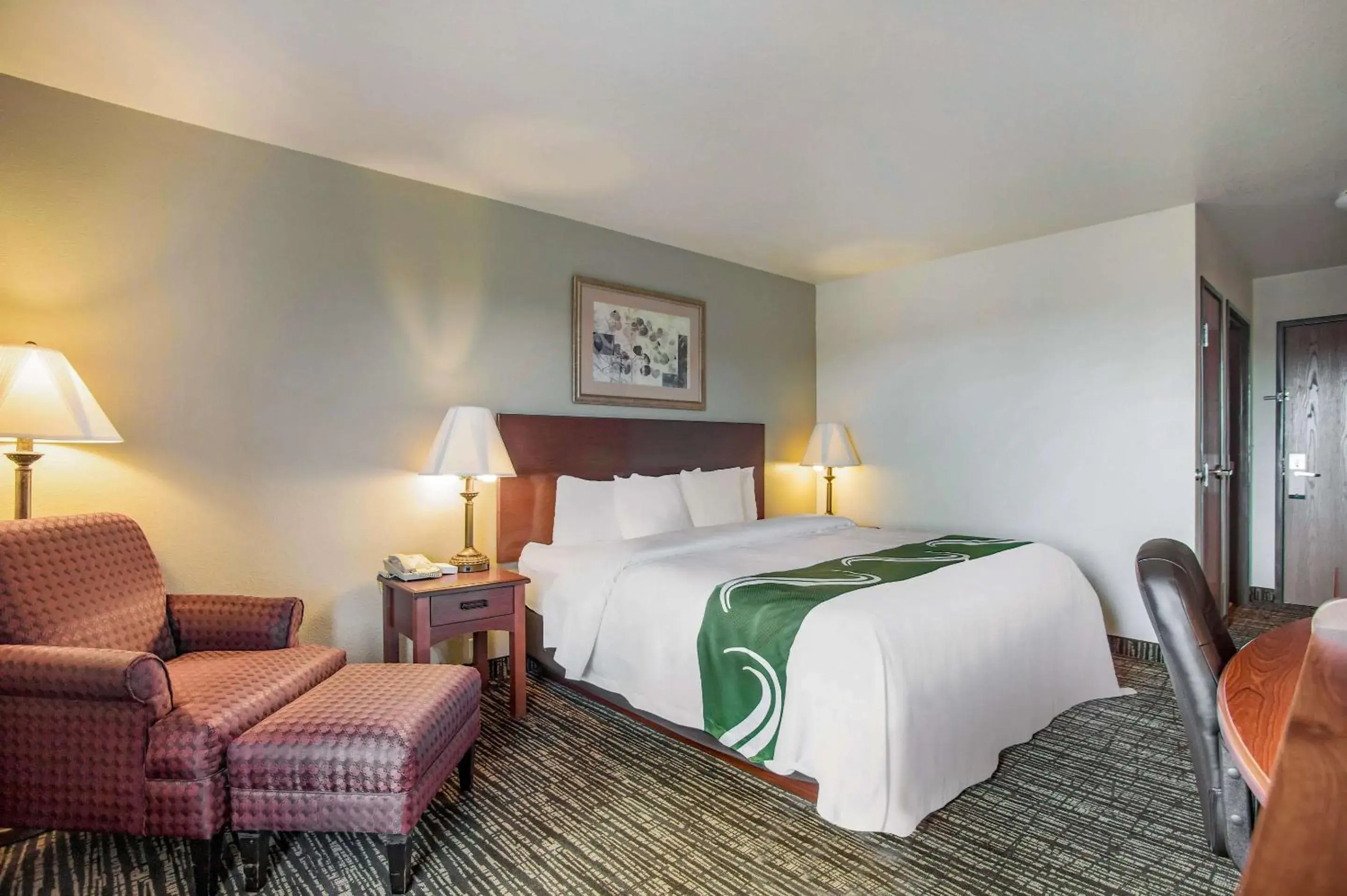 Bedroom, Bed in Quality Inn Parsons North Bedroom, Bed in Quality Inn Parsons North