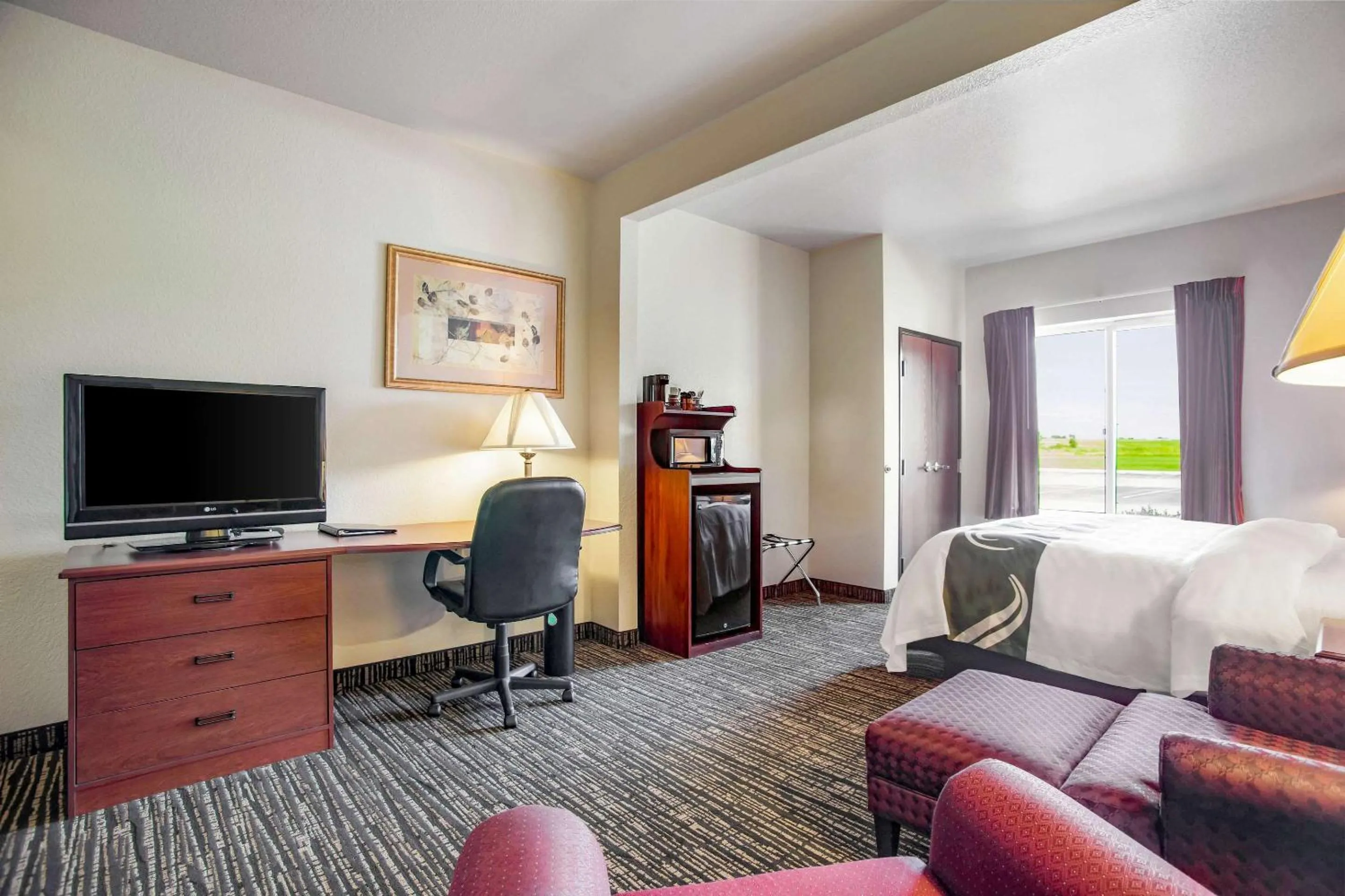 Bedroom, Bed in Quality Inn Parsons North