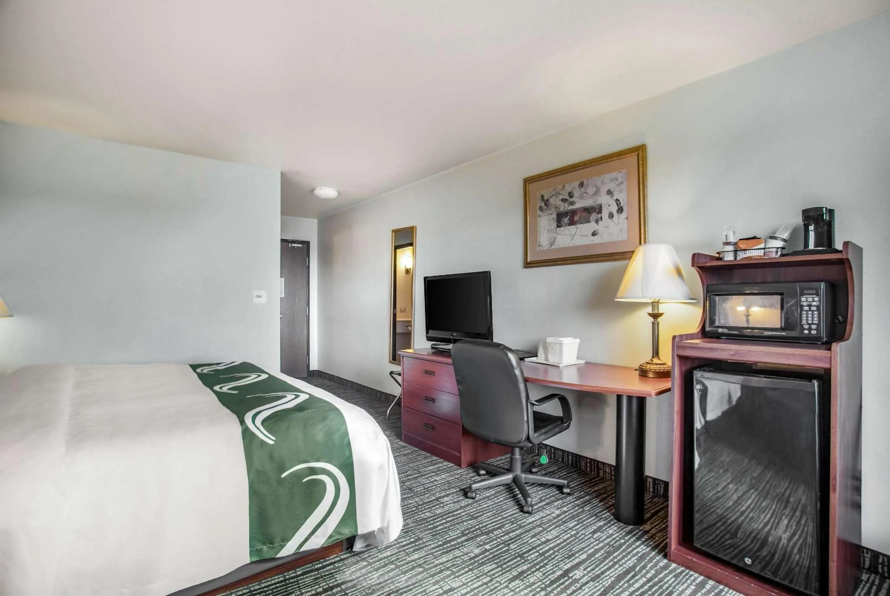 Bedroom, Bed in Quality Inn Parsons North