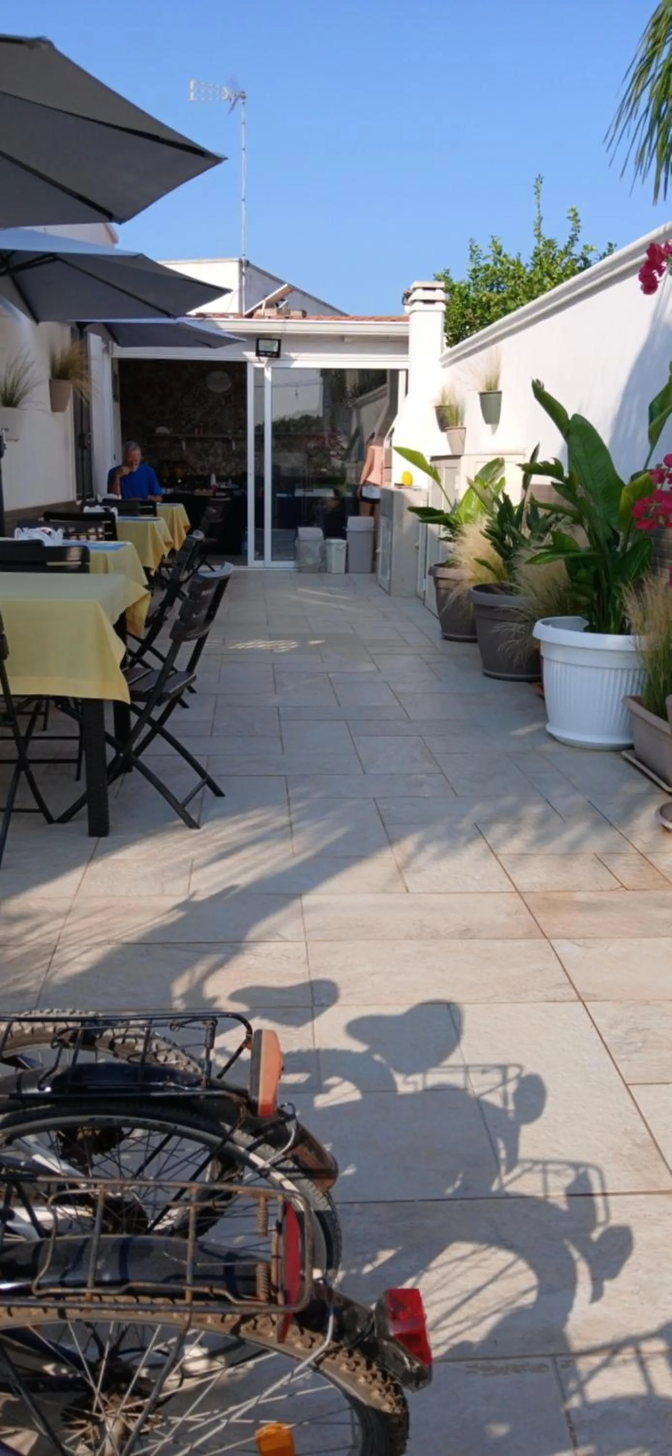 Breakfast in B&B villa brezza marina