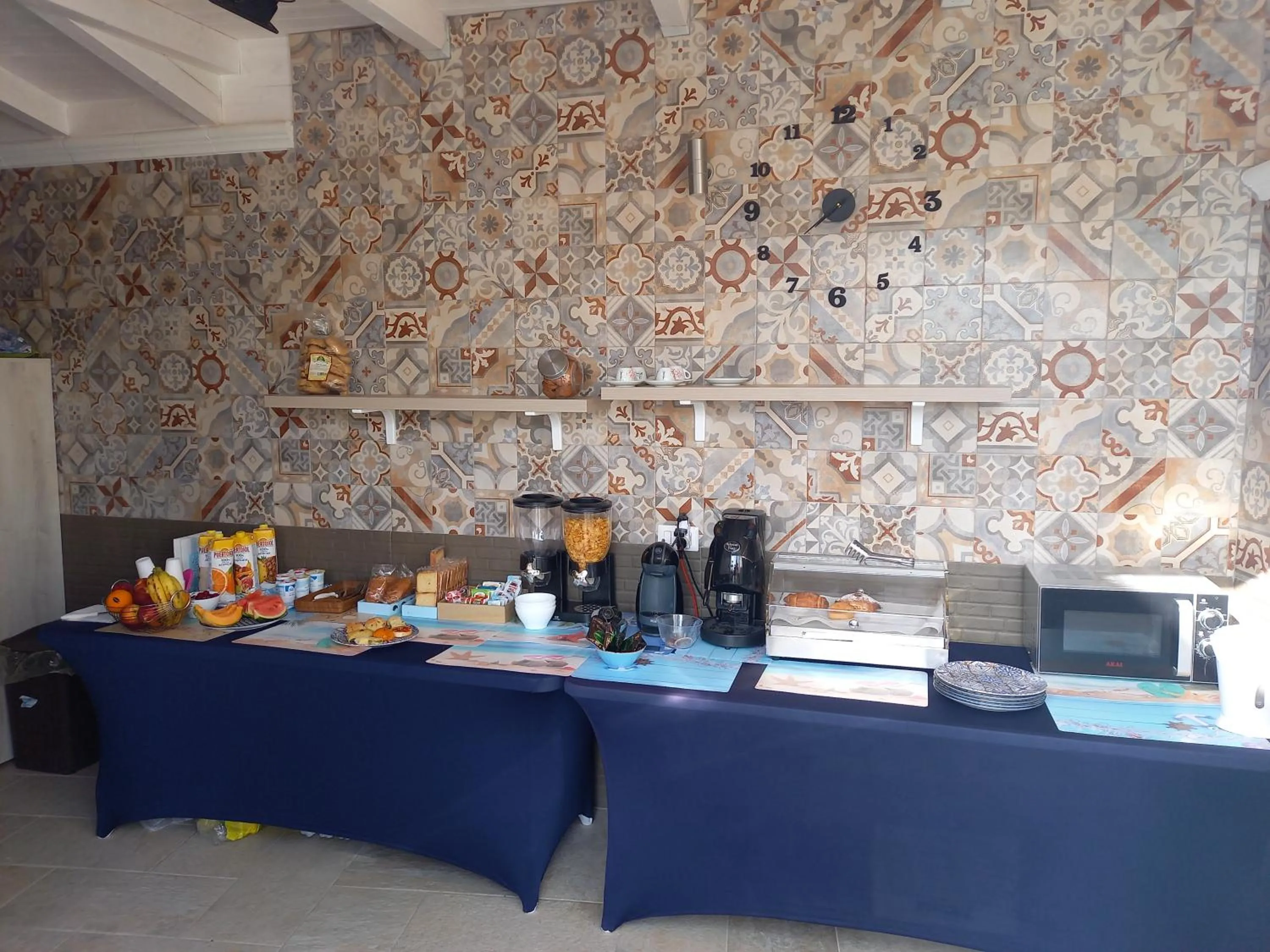 Restaurant/places to eat in B&B villa brezza marina