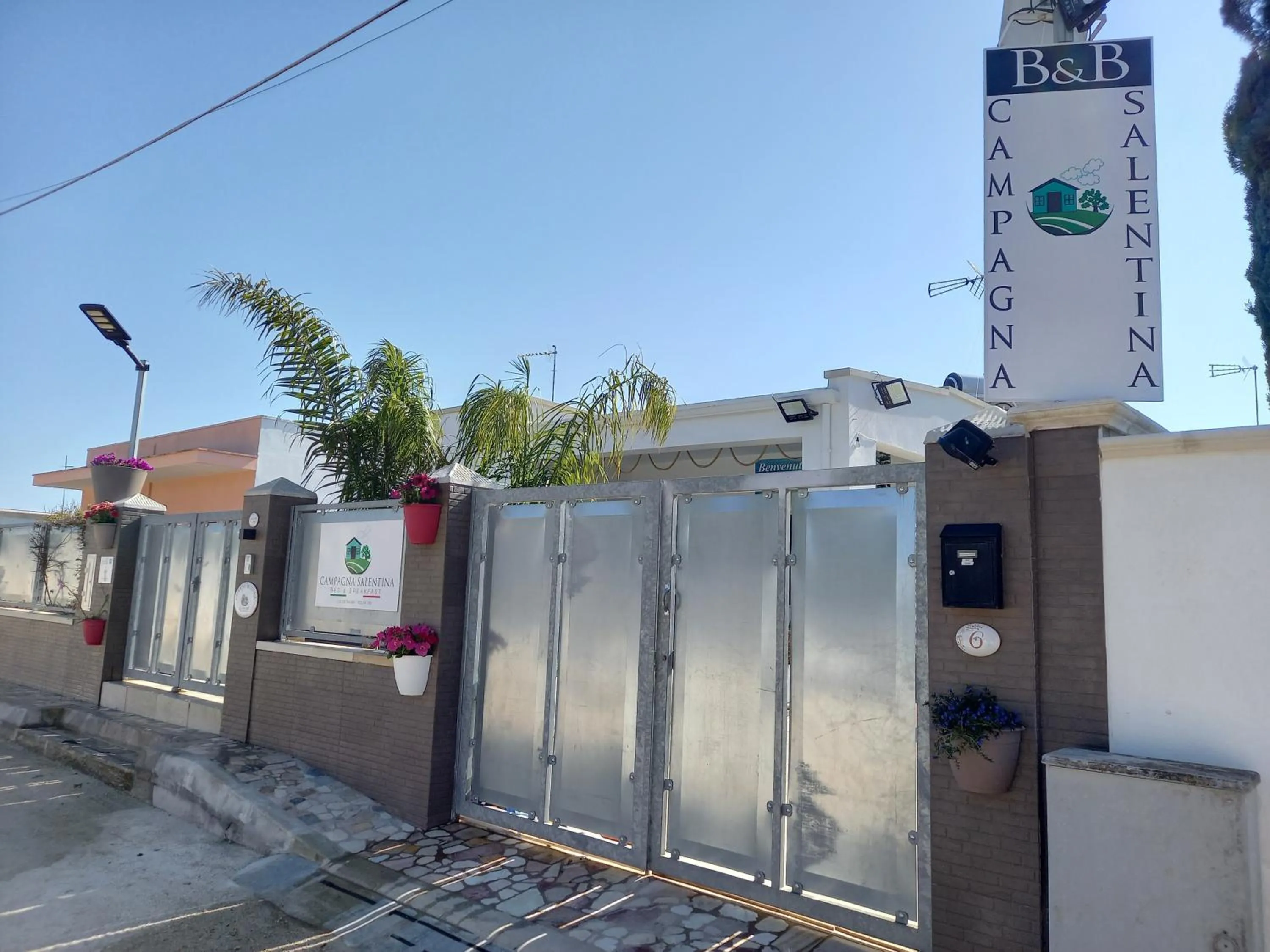 Facade/entrance in CAMPAGNA SALENTINA