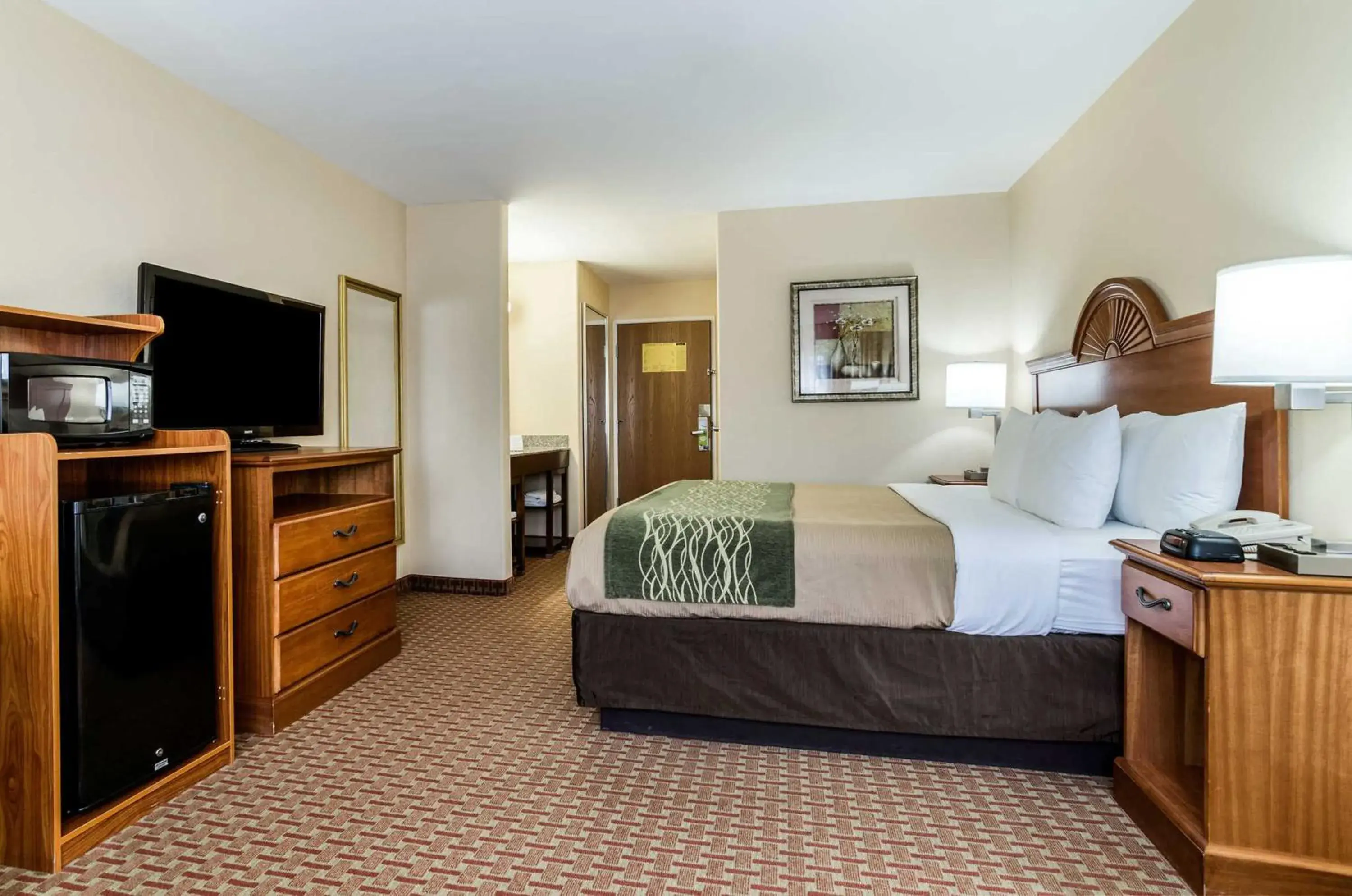 Bedroom, Bed in Super 8 by Wyndham Great Bend Bedroom, Bed in Super 8 by Wyndham Great Bend