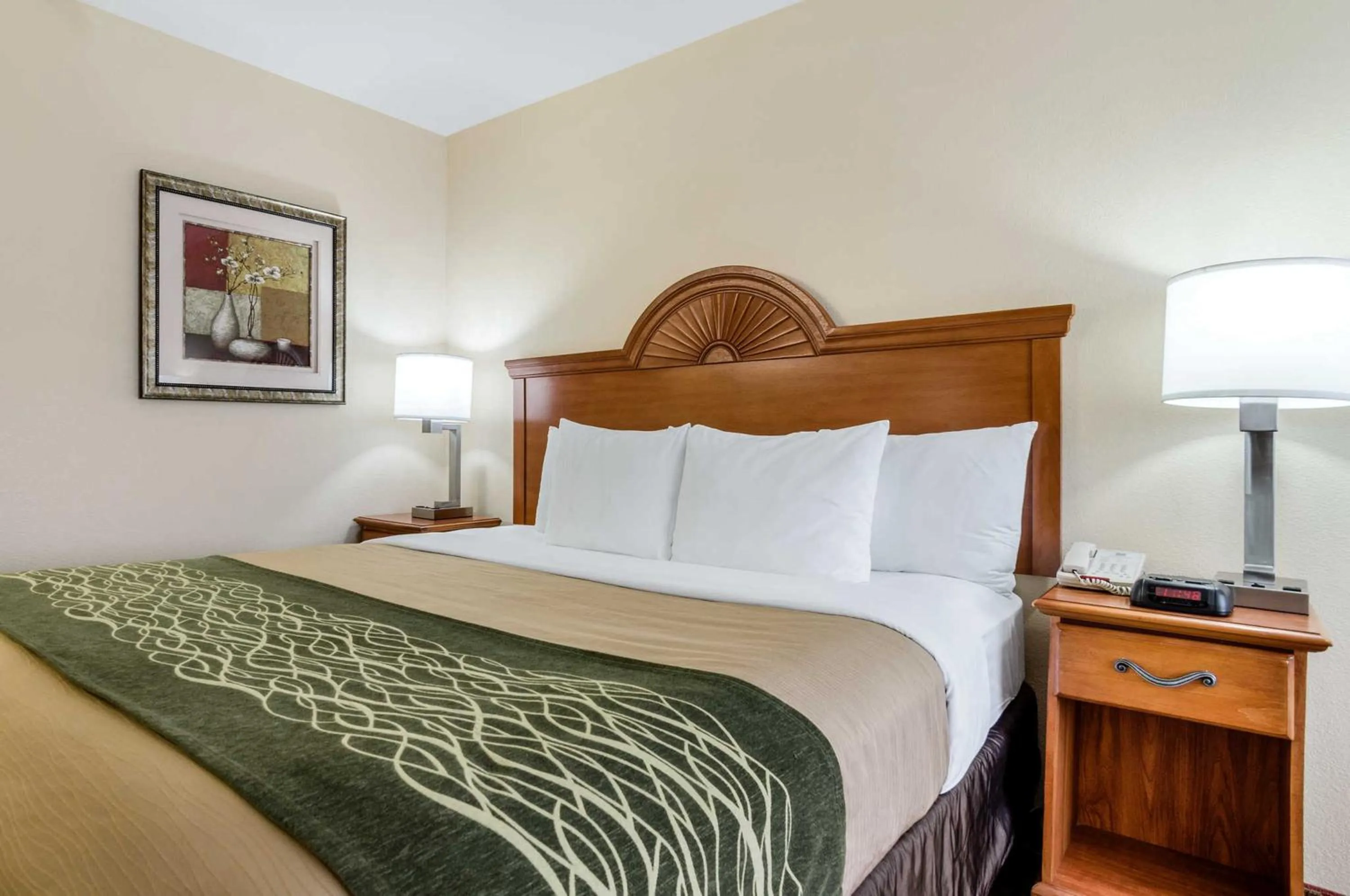 Bedroom, Bed in Super 8 by Wyndham Great Bend