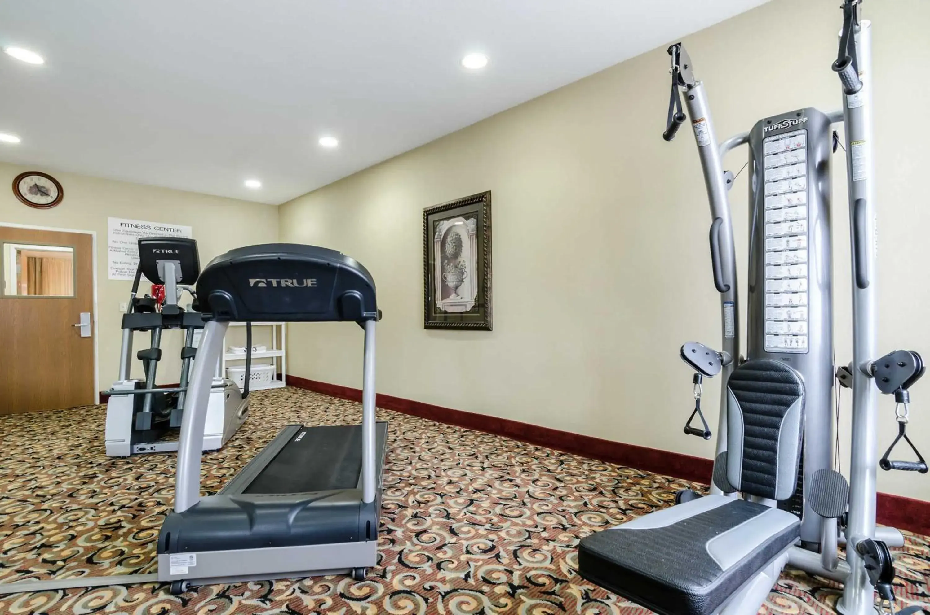 Fitness centre/facilities in Super 8 by Wyndham Great Bend Fitness centre/facilities in Super 8 by Wyndham Great Bend