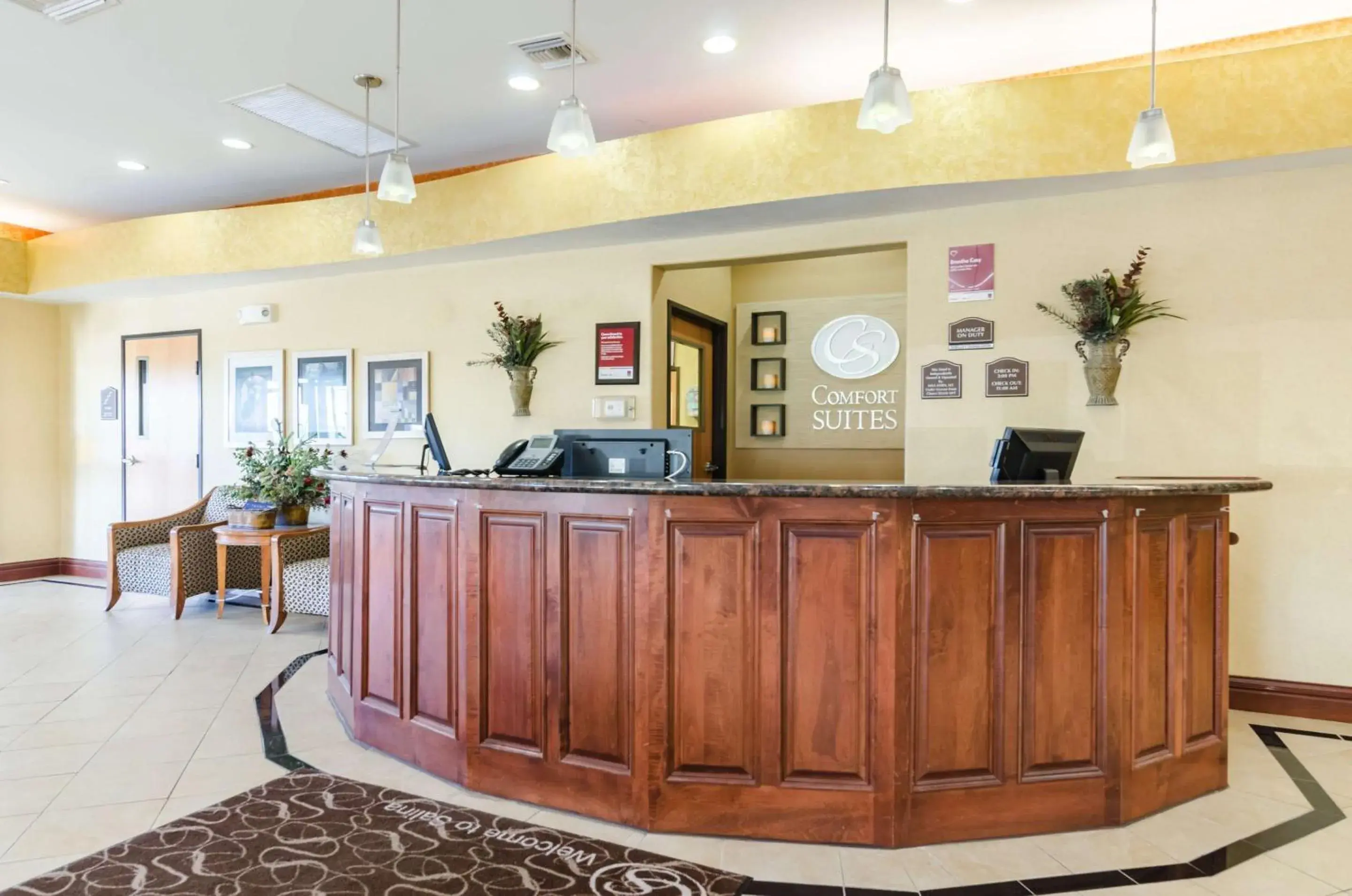 Lobby or reception in Comfort Suites Salina South Lobby or reception in Comfort Suites Salina South
