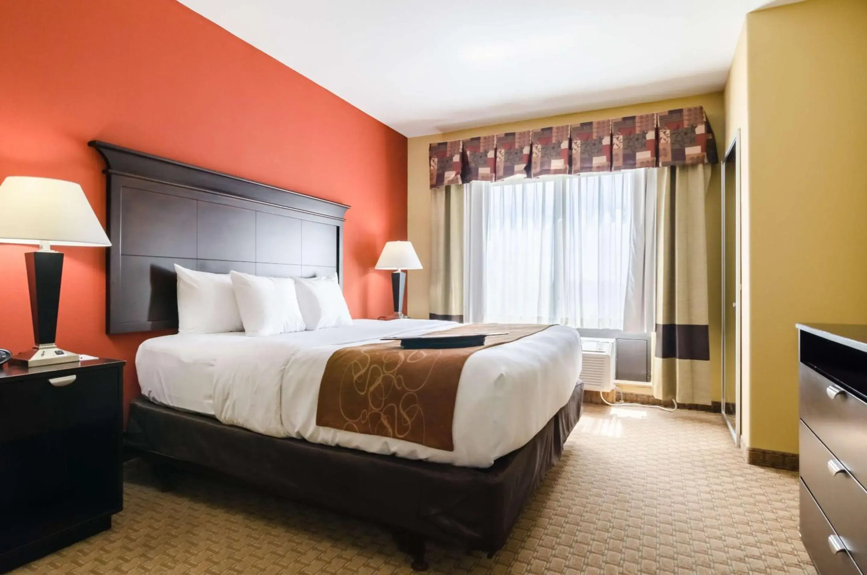 Bedroom, Bed in Comfort Suites Salina South Bedroom, Bed in Comfort Suites Salina South