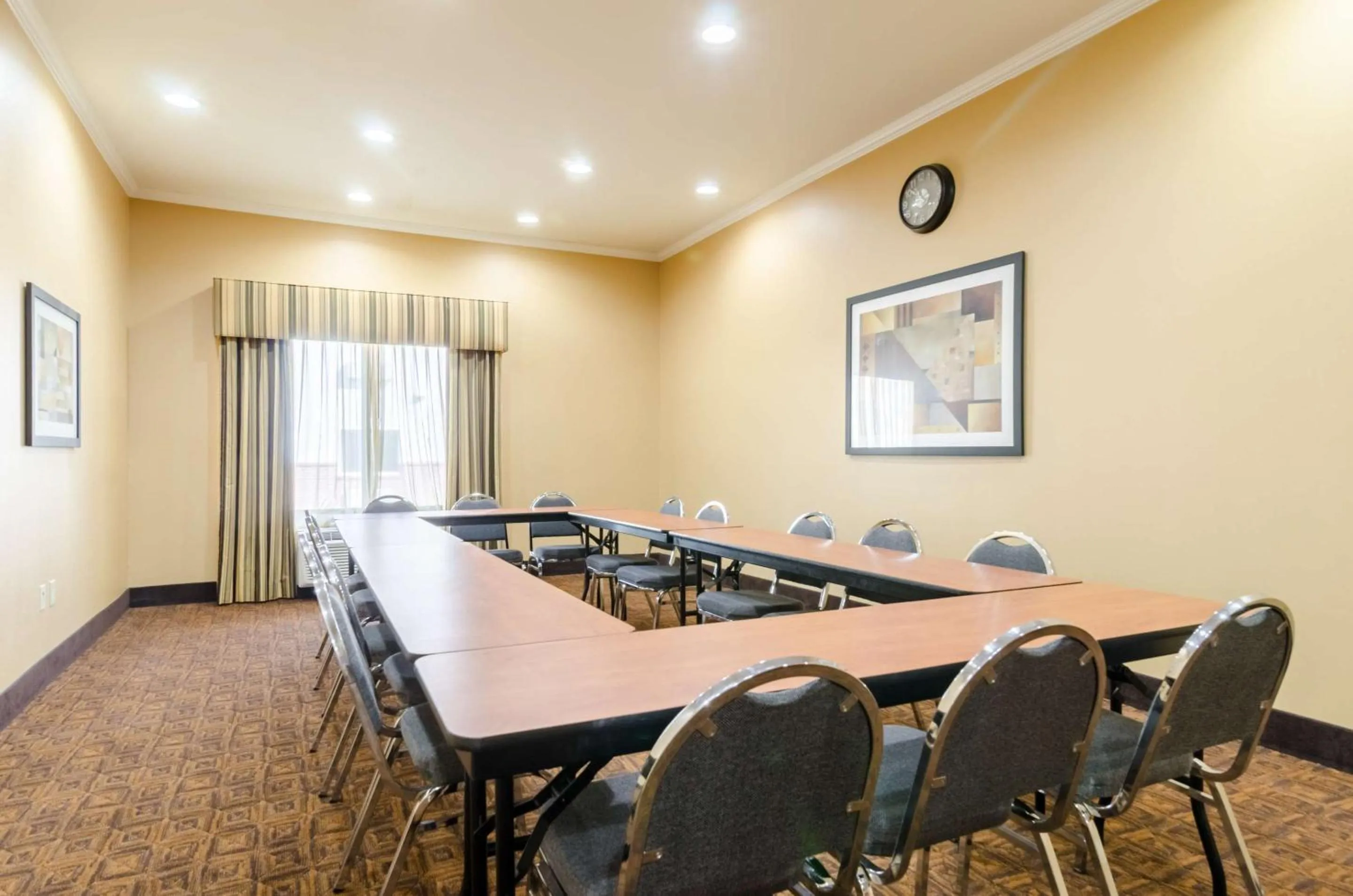 Meeting/conference room in Comfort Suites Salina South