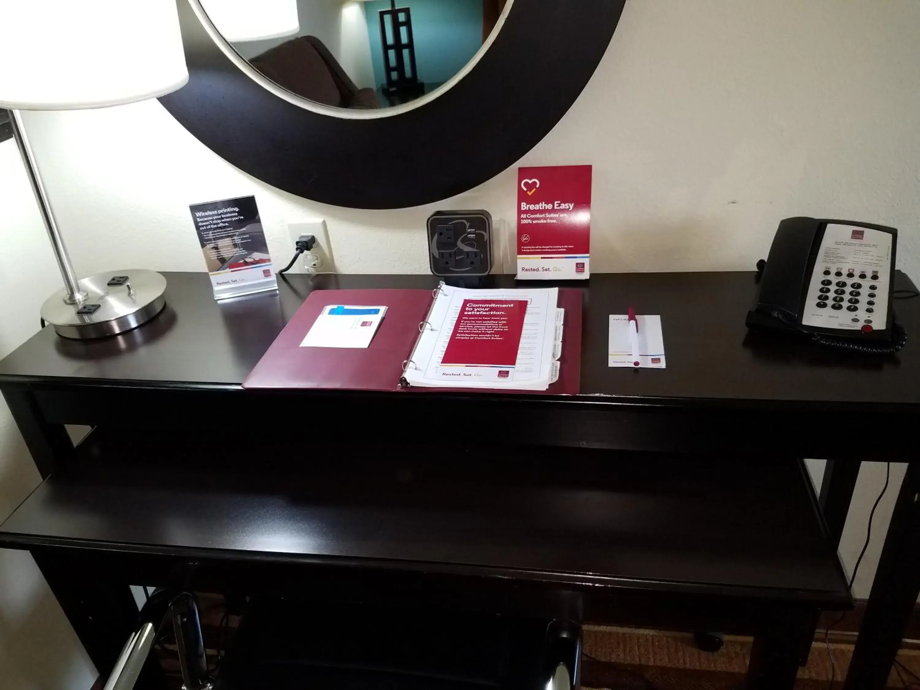 King Suite with Sofa Bed - Non Smoking in Comfort Suites Topeka Northwest King Suite with Sofa Bed - Non Smoking in Comfort Suites Topeka Northwest