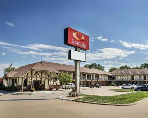 Econo Lodge Lawrence near University