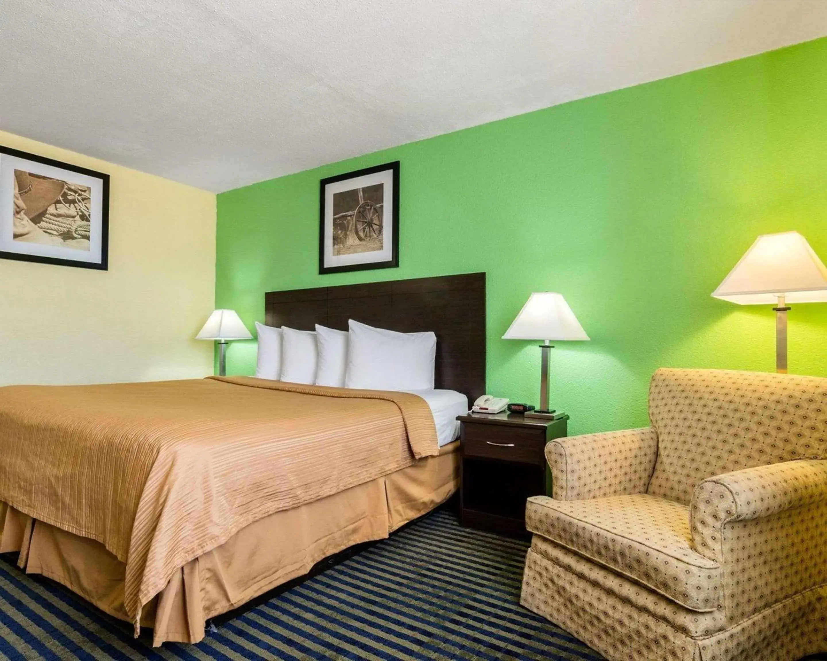 Bedroom, Bed in Quality Inn Liberal Bedroom, Bed in Quality Inn Liberal