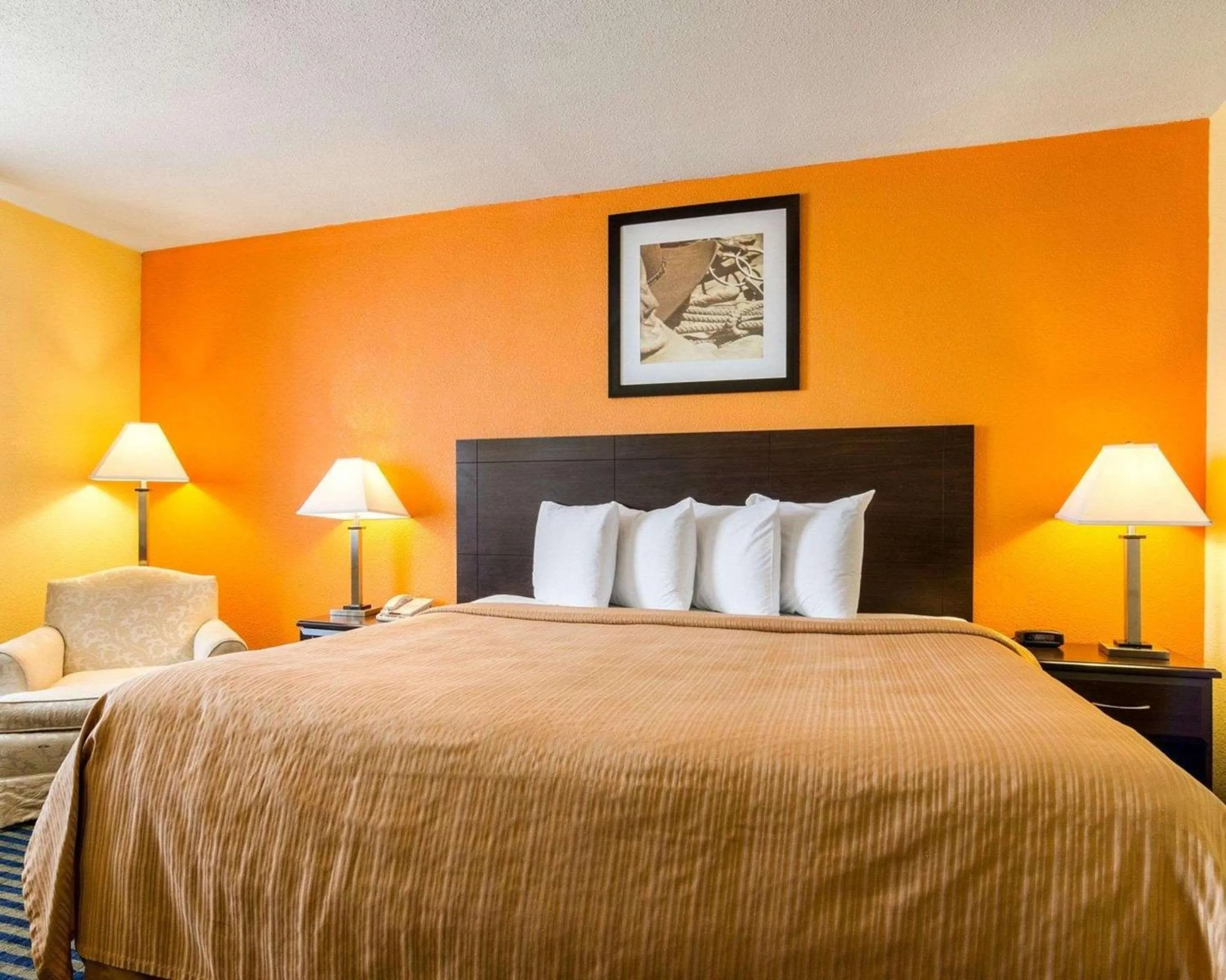 Bedroom, Bed in Quality Inn Liberal