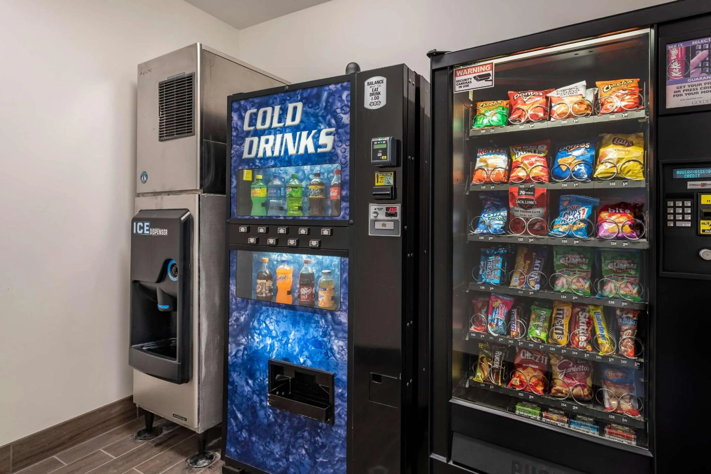 Food and drinks in Sleep Inn & Suites Oakley I-70