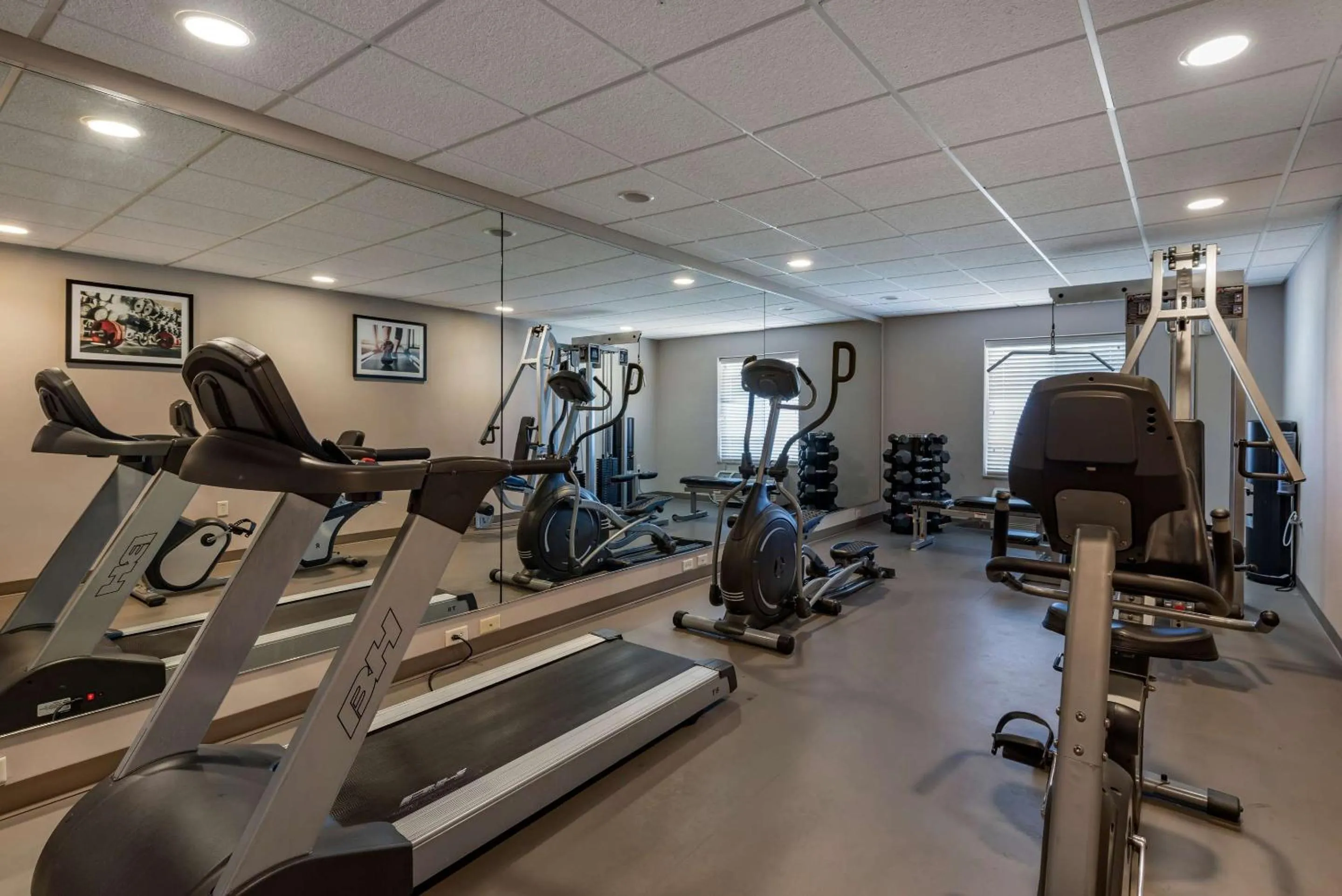 Fitness centre/facilities in Sleep Inn & Suites Oakley I-70