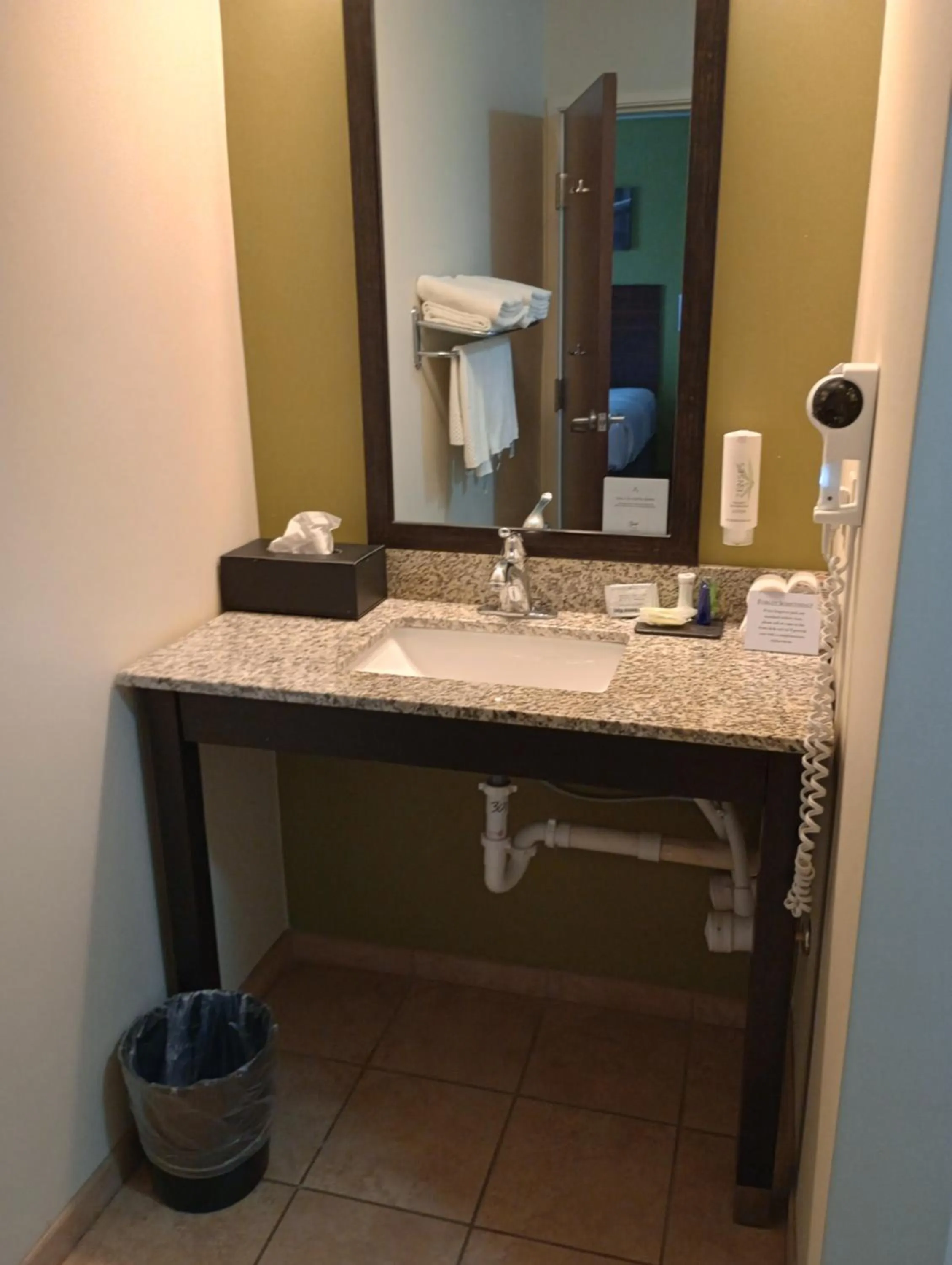 Bathroom in Sleep Inn & Suites Oakley I-70