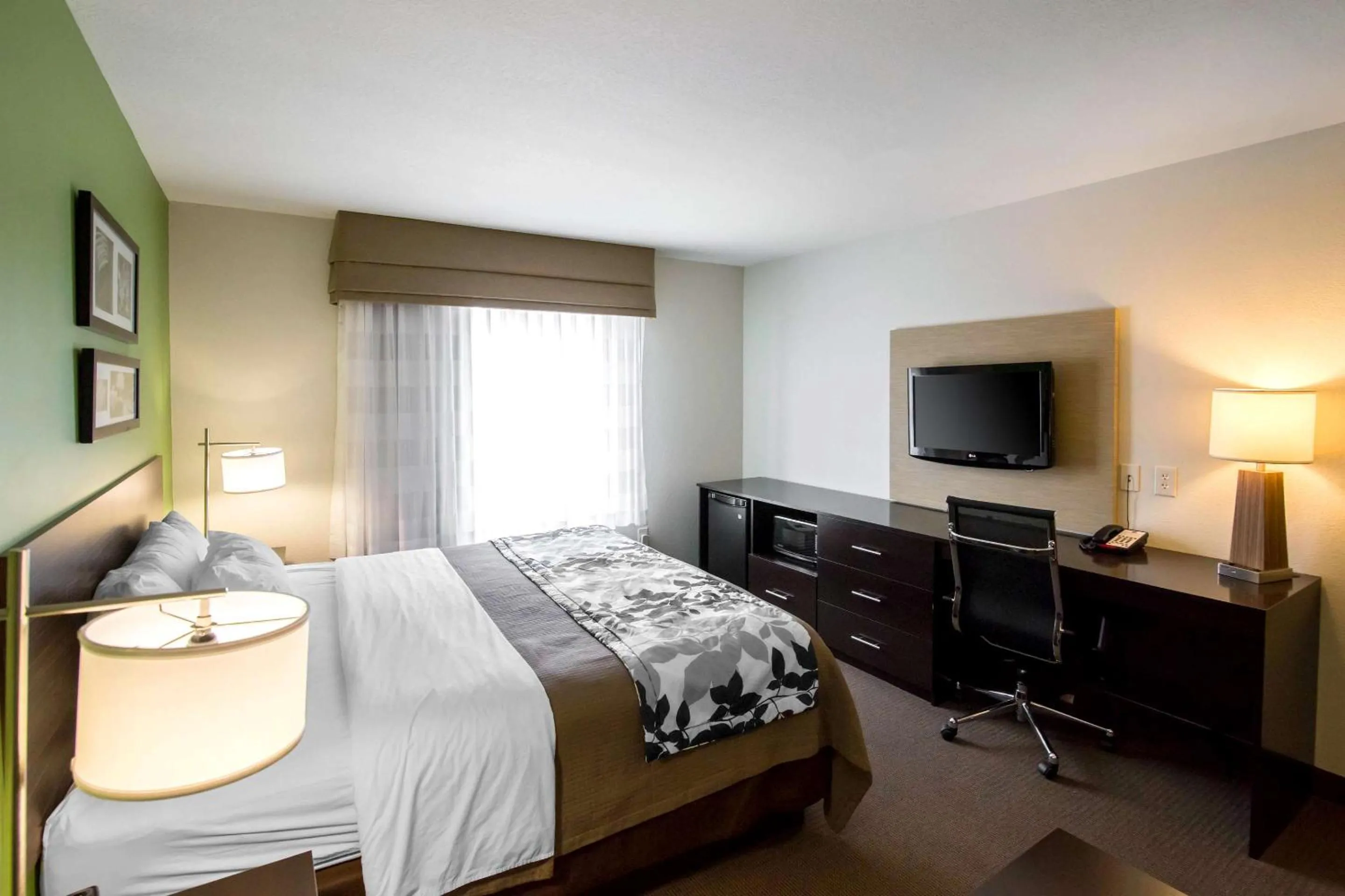 Bedroom, Bed in Sleep Inn & Suites Haysville - Wichita South