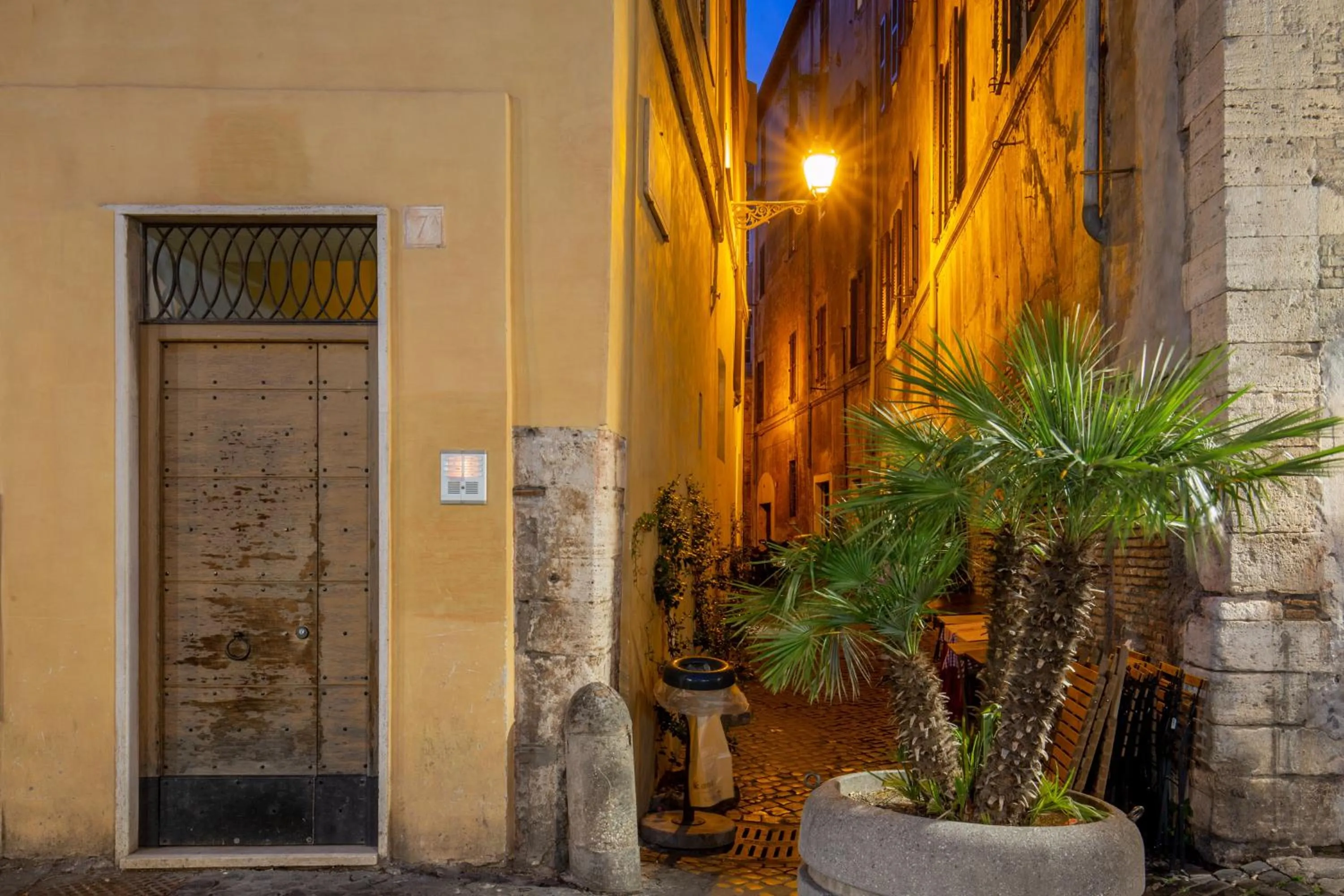 Property building in Almaìt