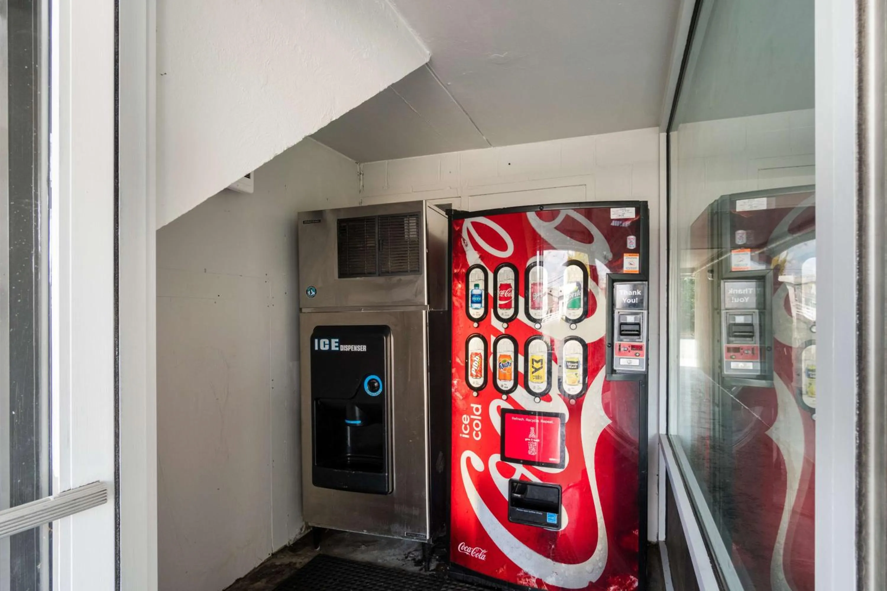 On site in Motel 6-Lexington, KY - Airport