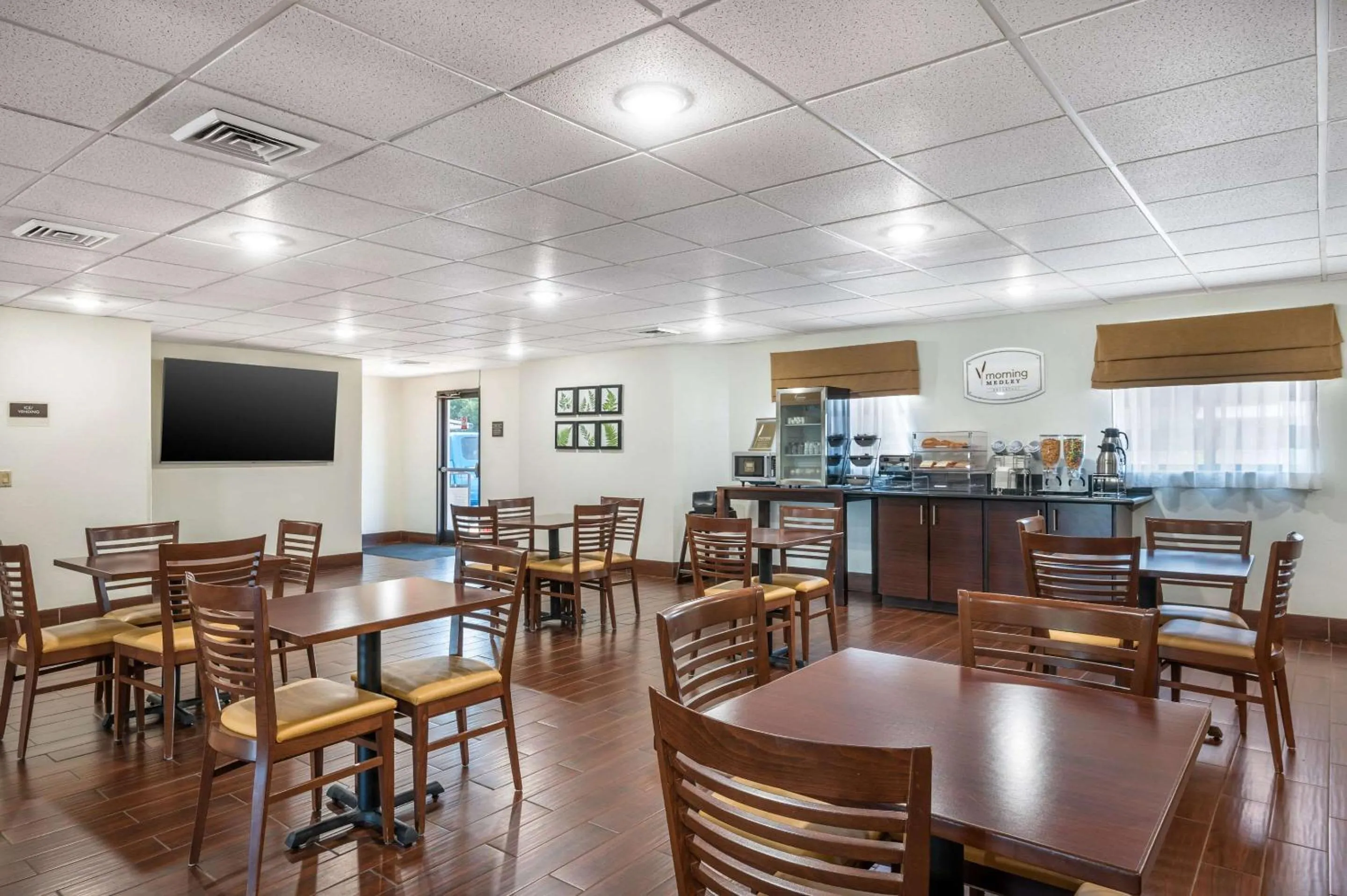 Breakfast in Sleep Inn Henderson-Evansville South