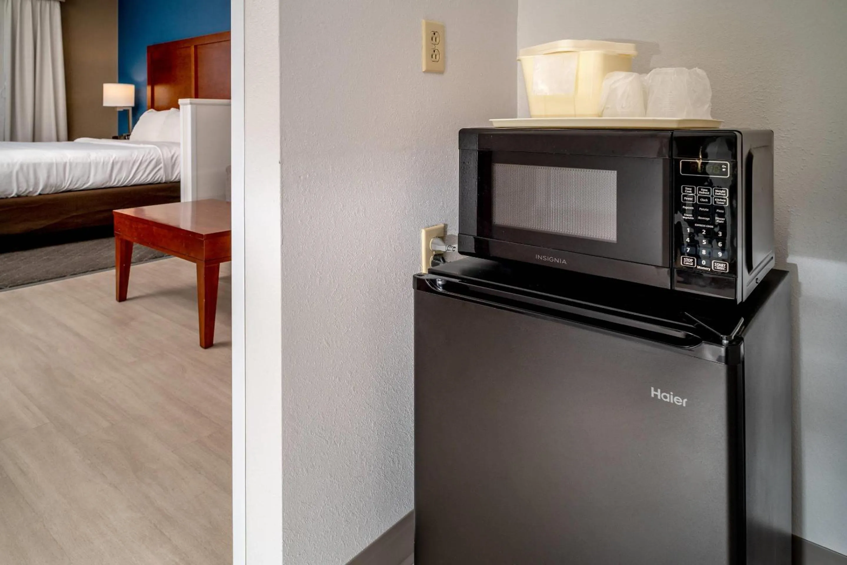 Bedroom, Bed in Comfort Suites Prestonsburg West