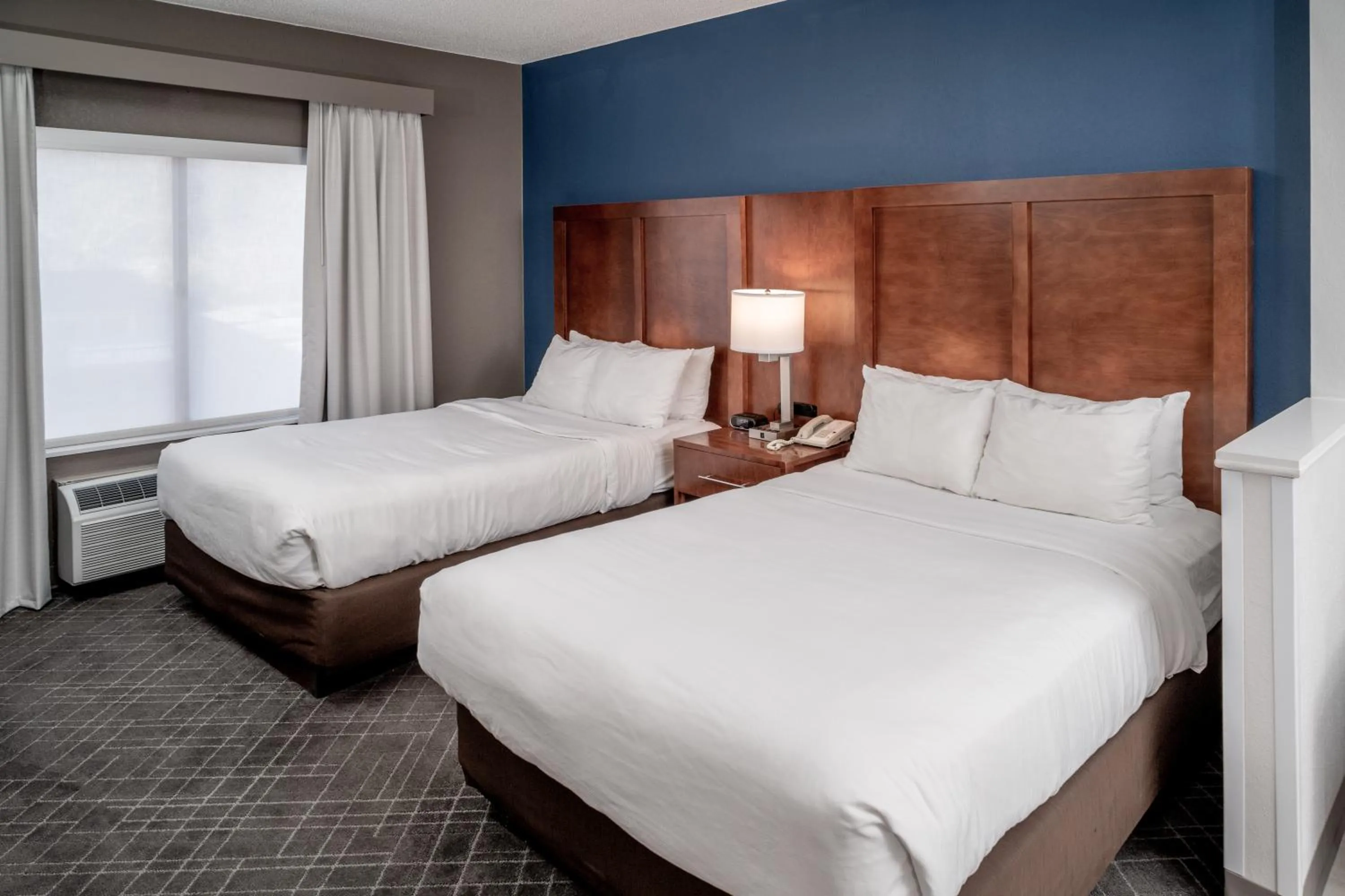 Bedroom, Bed in Comfort Suites Prestonsburg West