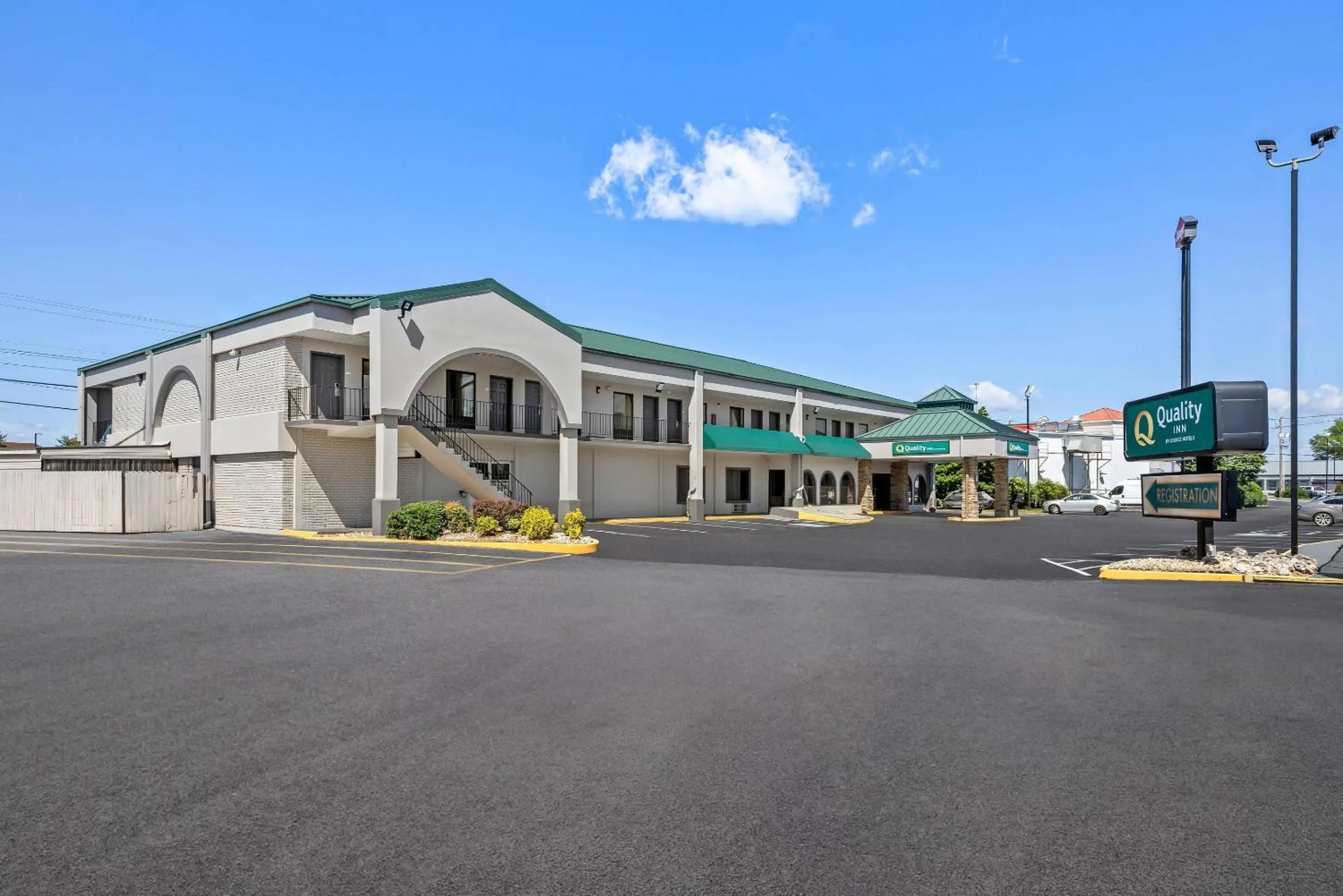 Property building in Quality Inn Bowling Green South