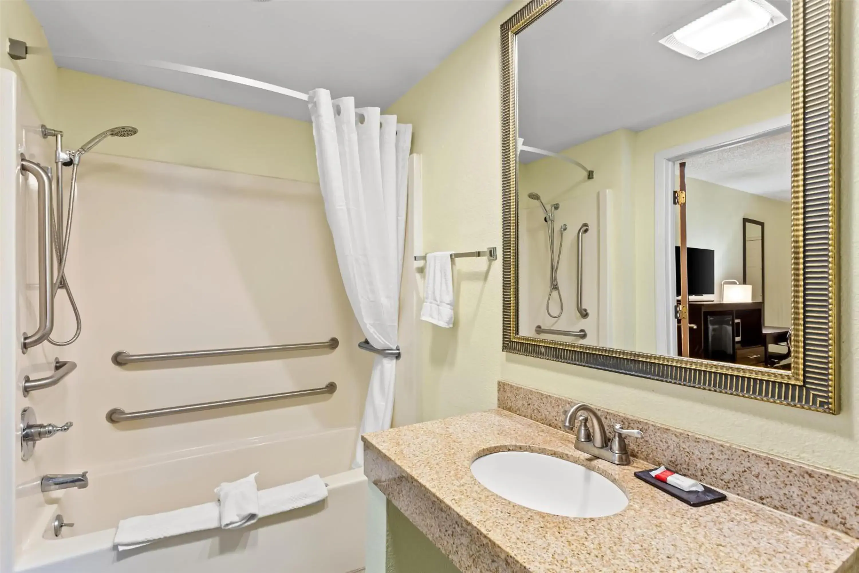 Bathroom in Americas Best Value Inn Grayson Bathroom in Americas Best Value Inn Grayson