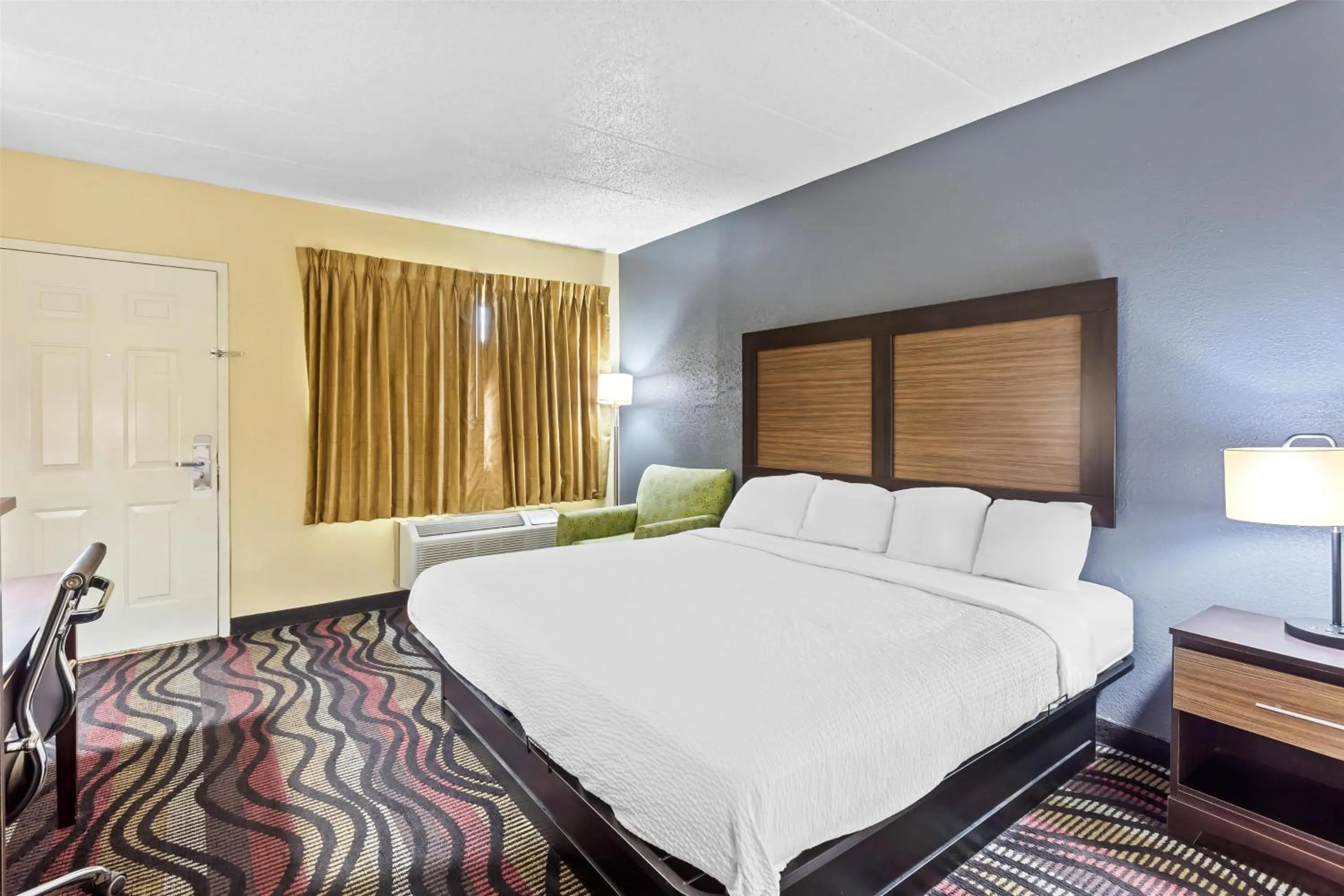 Spa and wellness centre/facilities, Bed in Americas Best Value Inn Grayson
