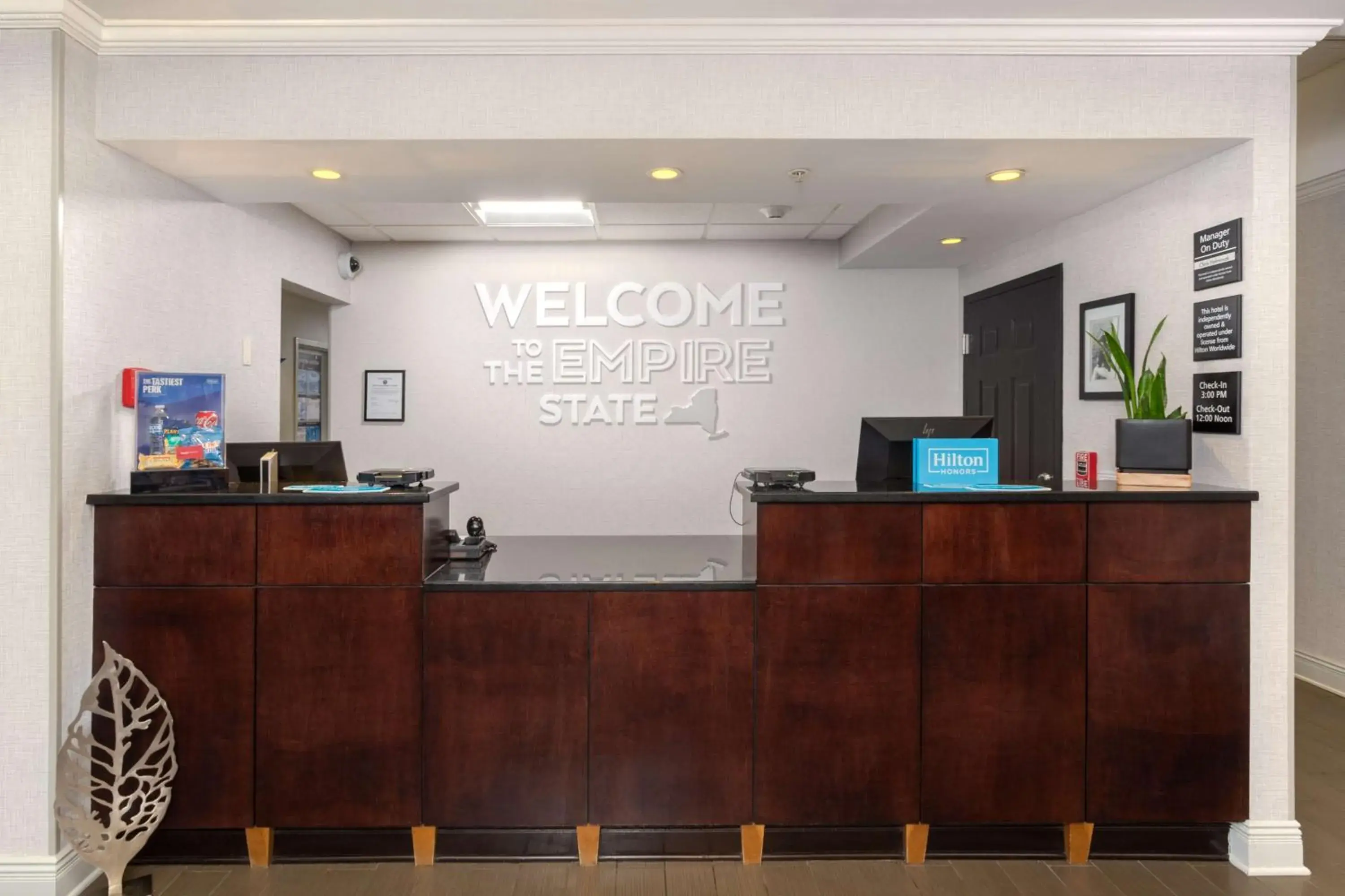 Lobby or reception in Hampton Inn Buffalo-South/I-90 Lobby or reception in Hampton Inn Buffalo-South/I-90