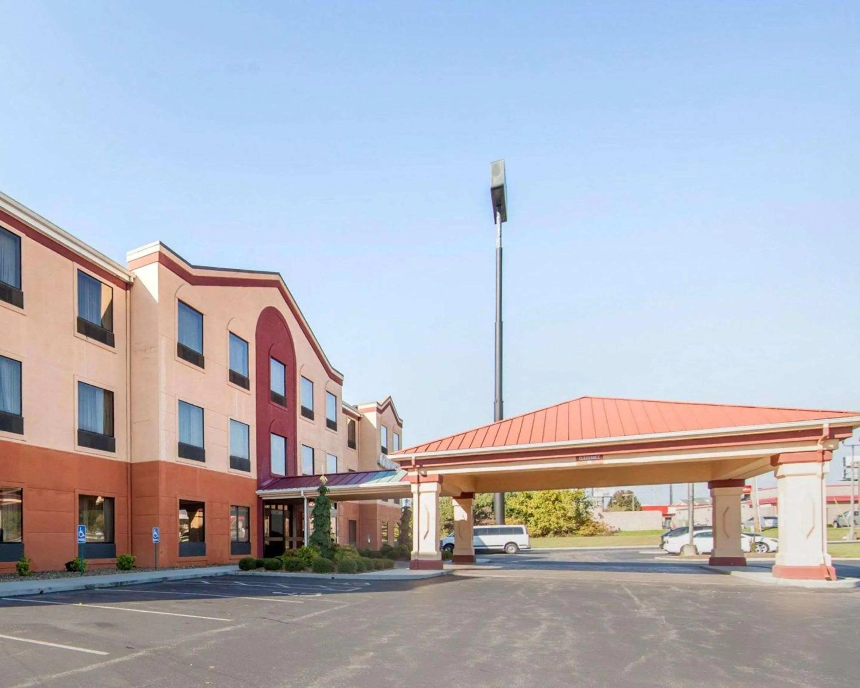 Property building in Comfort Suites London South